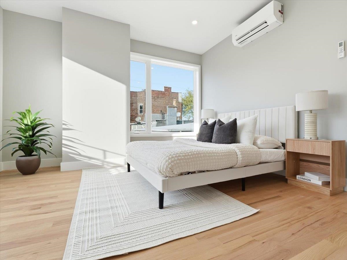 437 OGDEN AVE #3R