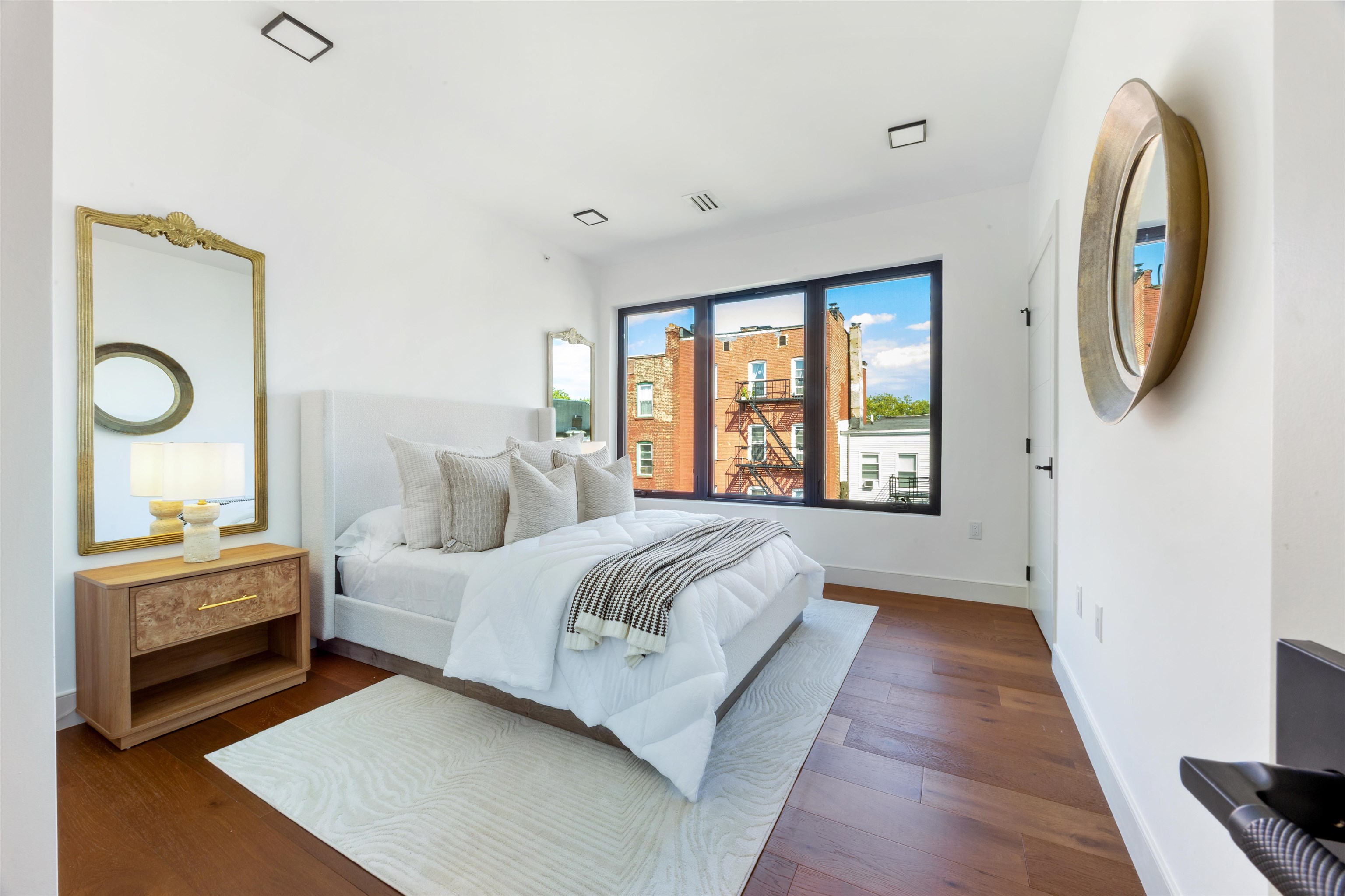 262 NEW YORK AVE #404