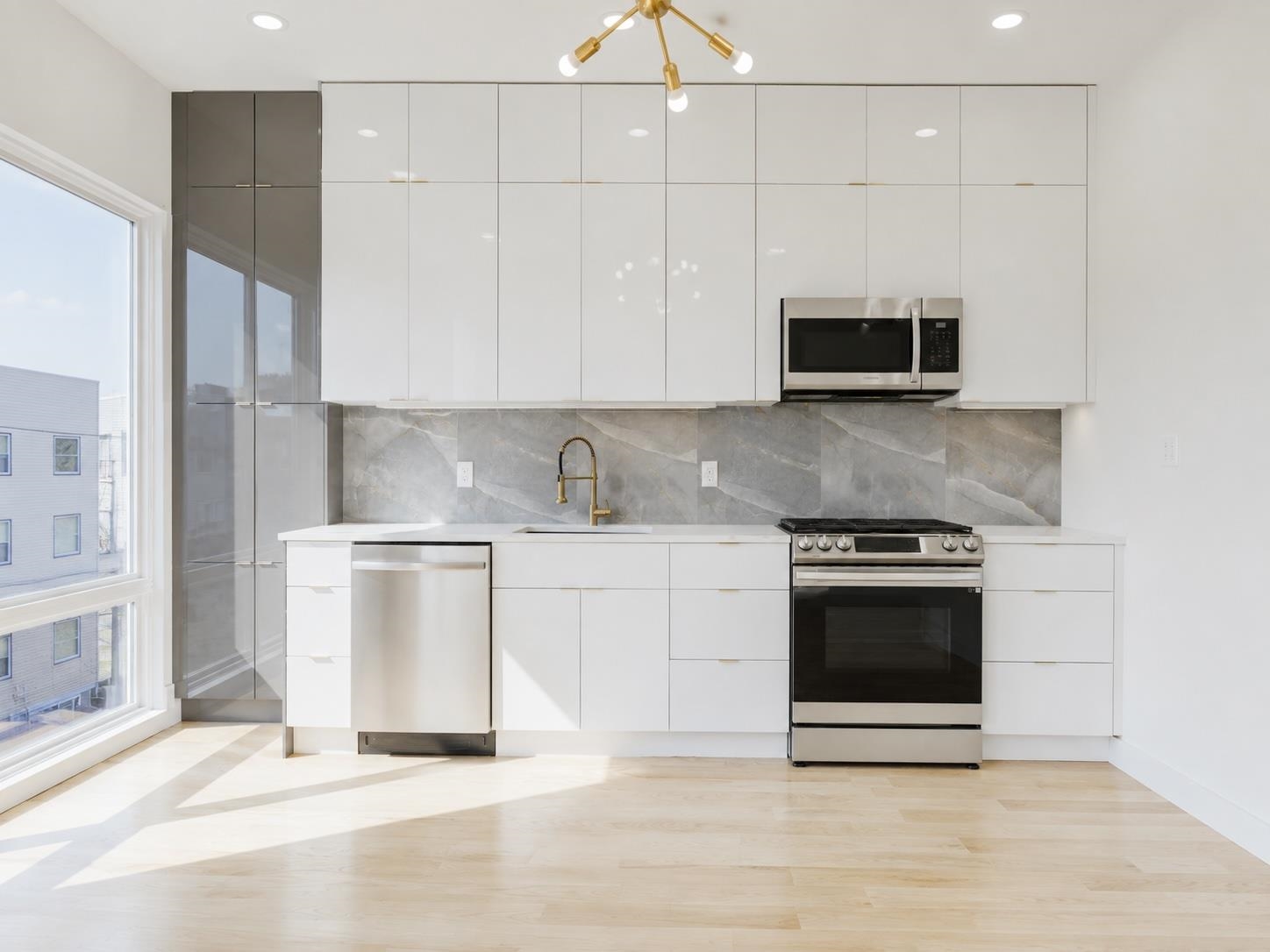 20 VAN NOSTRAND AVE #2