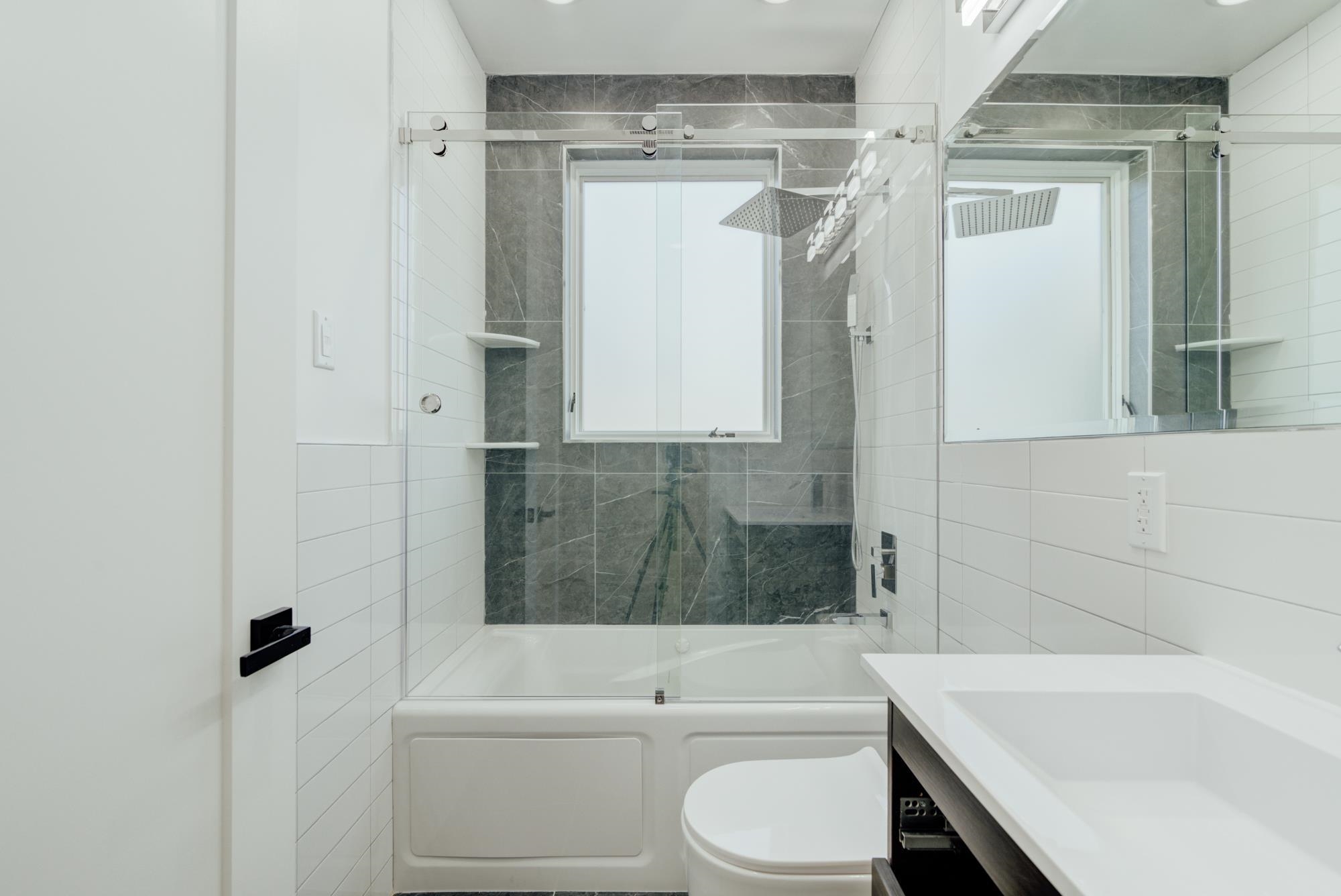 20 VAN NOSTRAND AVE #2