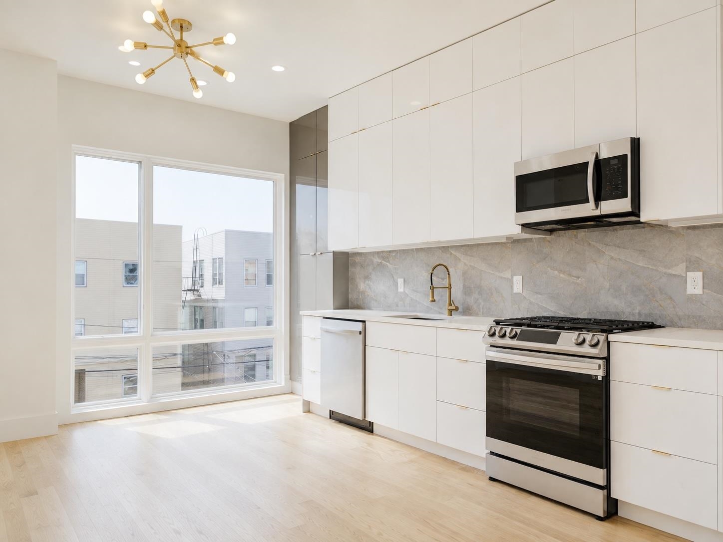 20 VAN NOSTRAND AVE #2