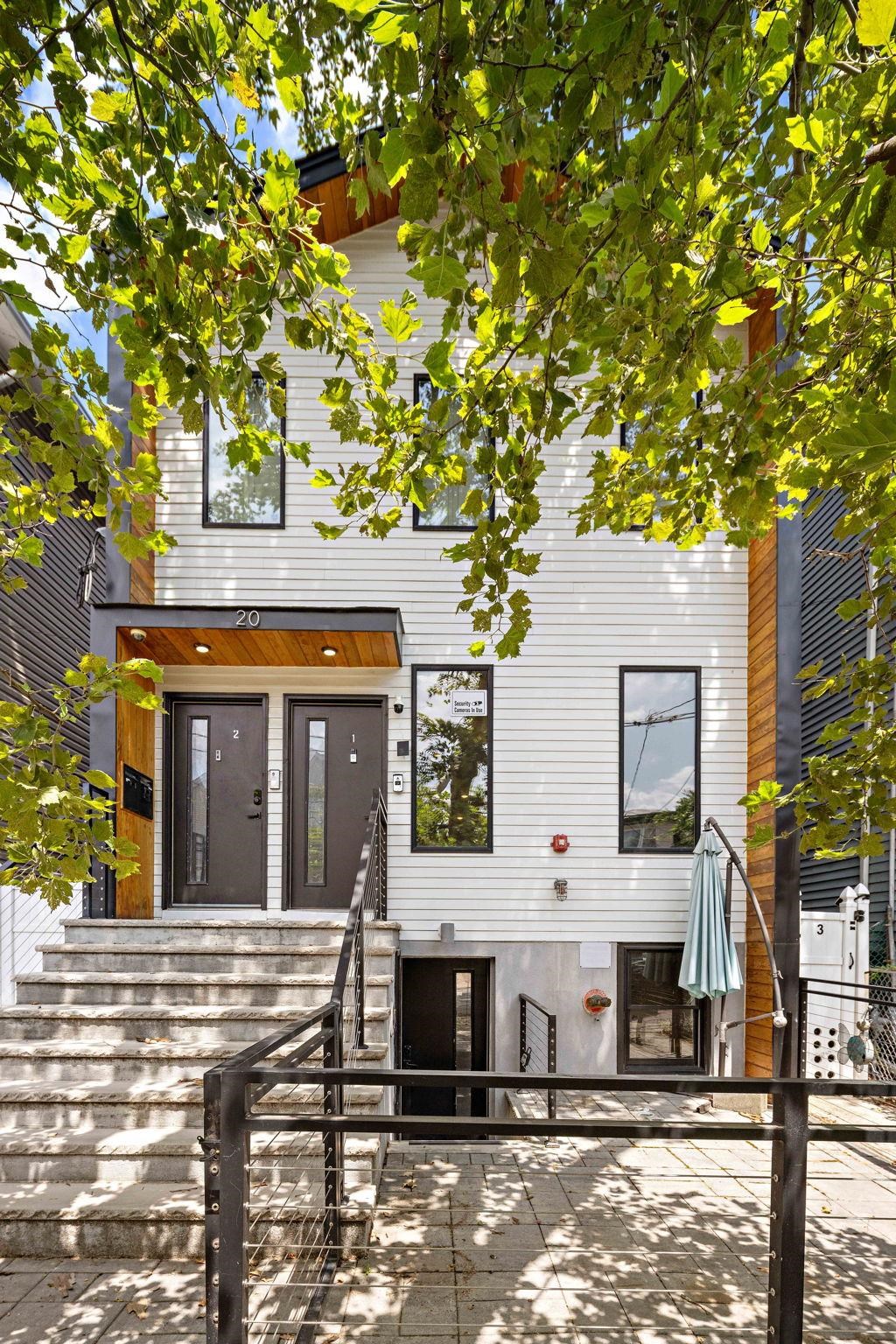 20 JEWETT AVE #1