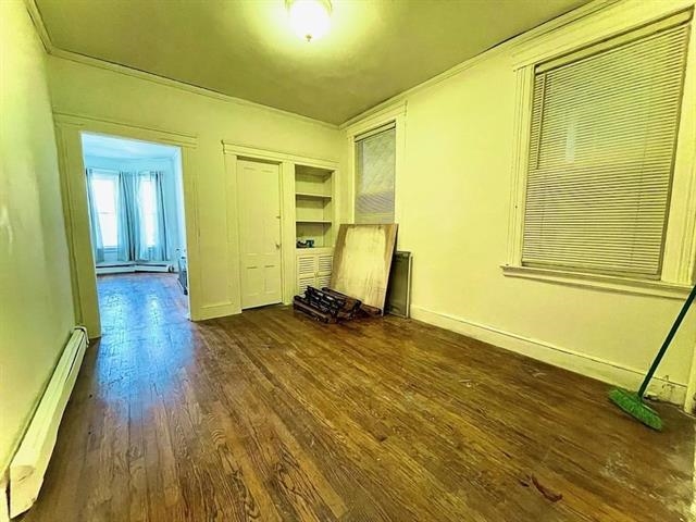 12 VAN WAGENEN AVE