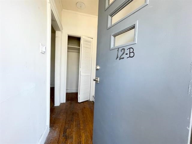 12 VAN WAGENEN AVE
