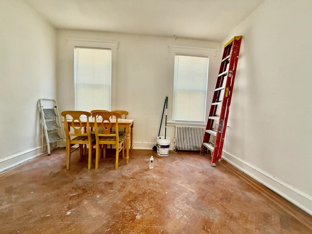 12 VAN WAGENEN AVE
