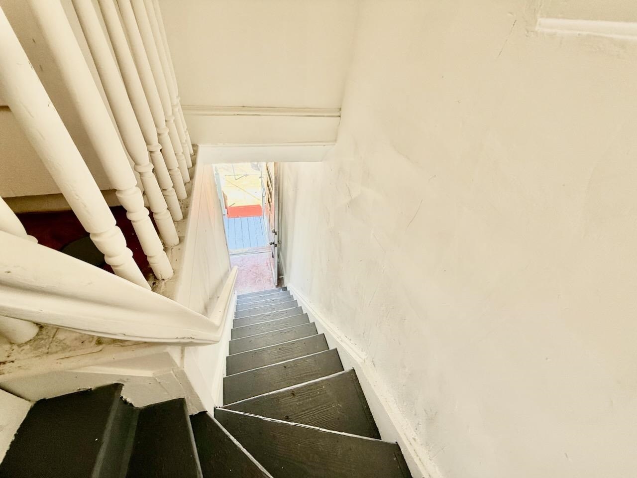 12 VAN WAGENEN AVE