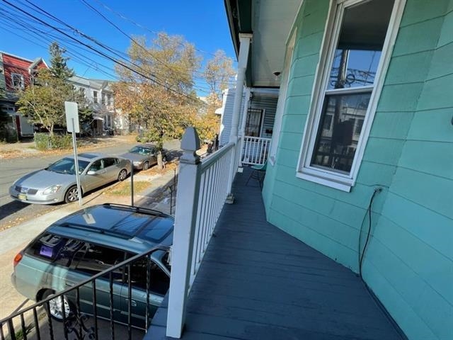 12 VAN WAGENEN AVE