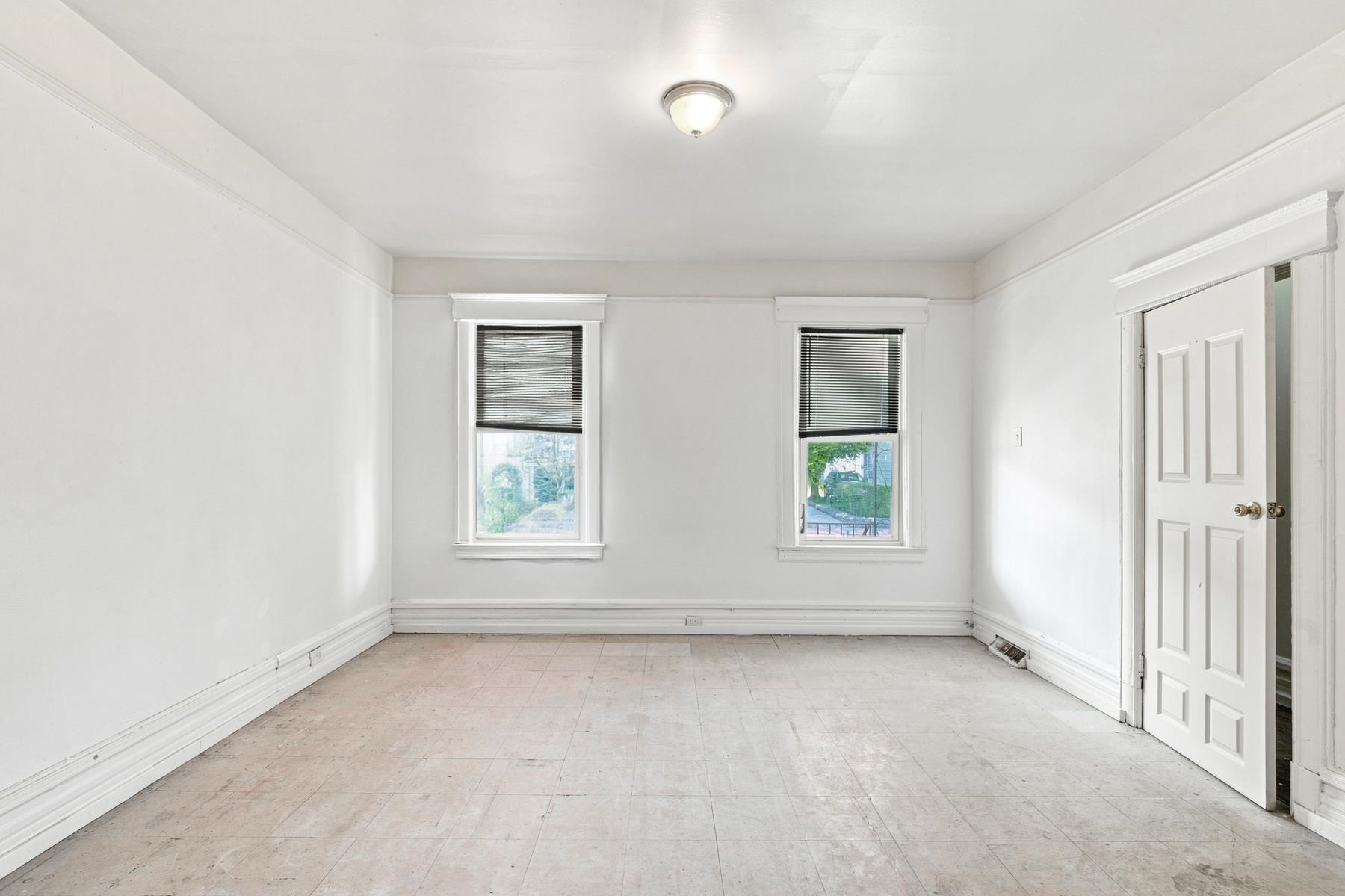 102 CLAREMONT AVE - Photo 3