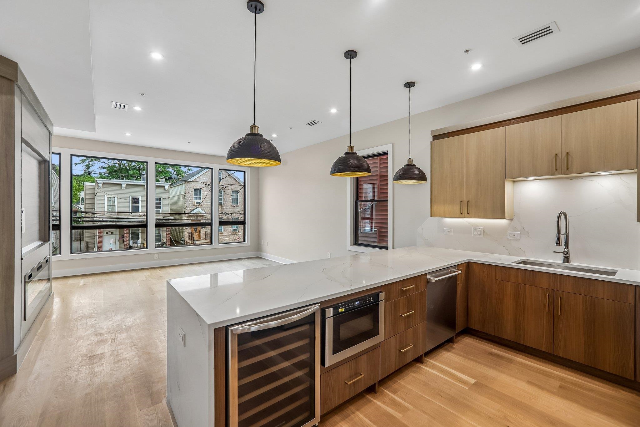 78 ZABRISKIE ST - Photo 4