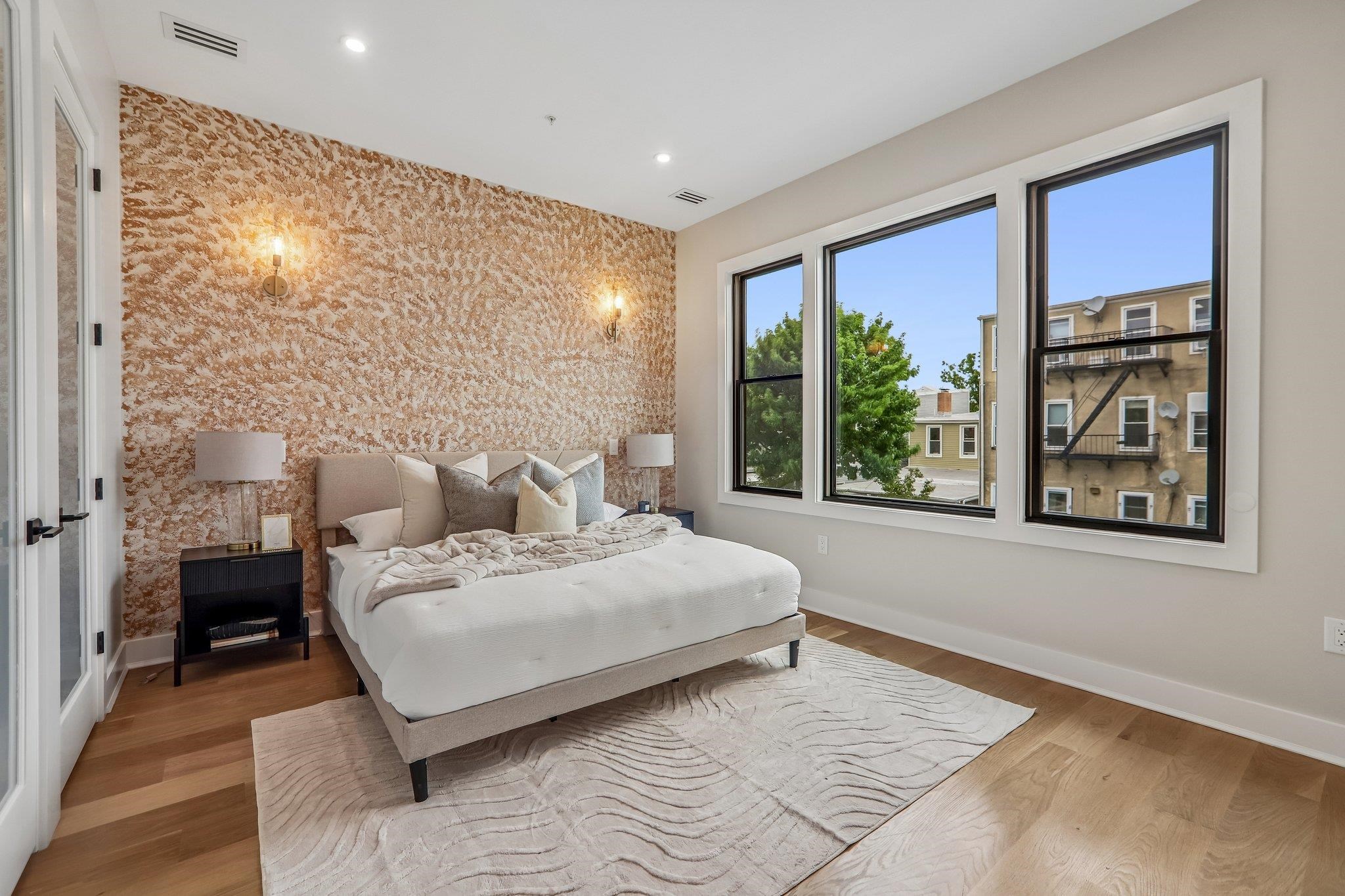 78 ZABRISKIE ST #3