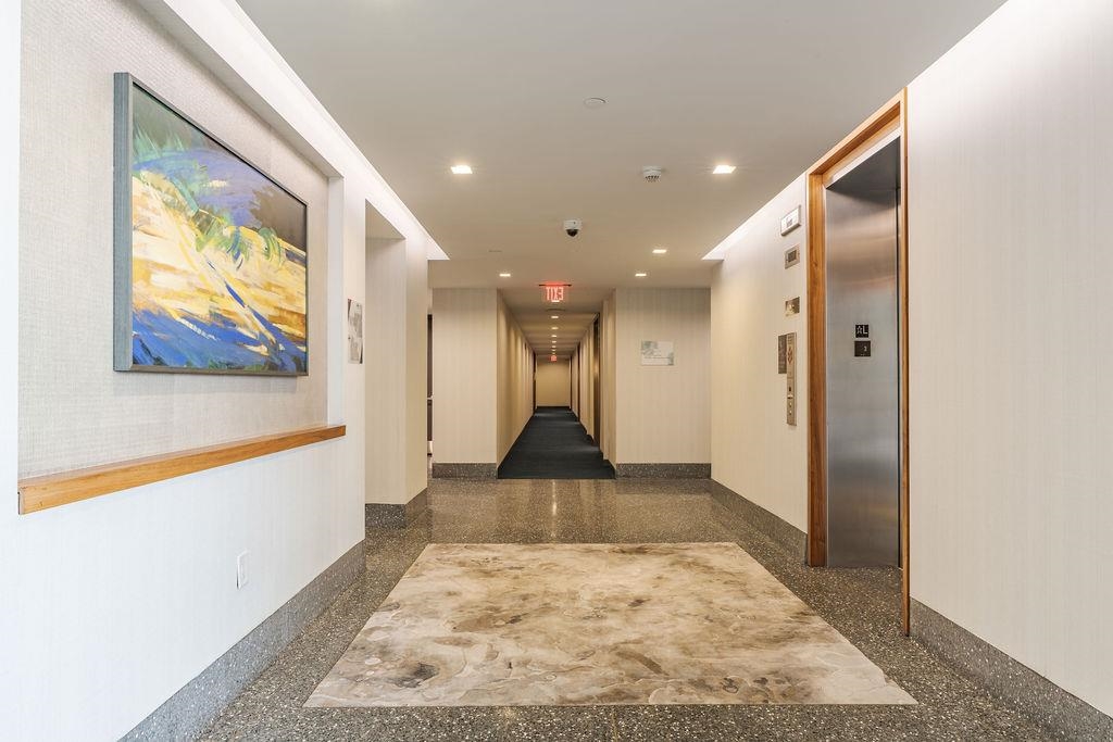 320 ADOLPHUS AVE #503