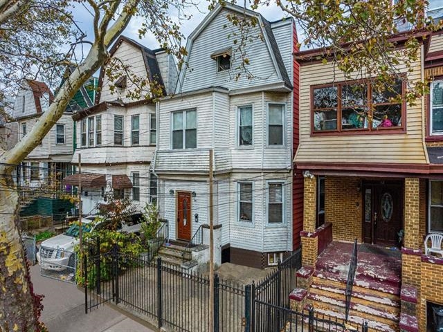 34 WEGMAN PARKWAY