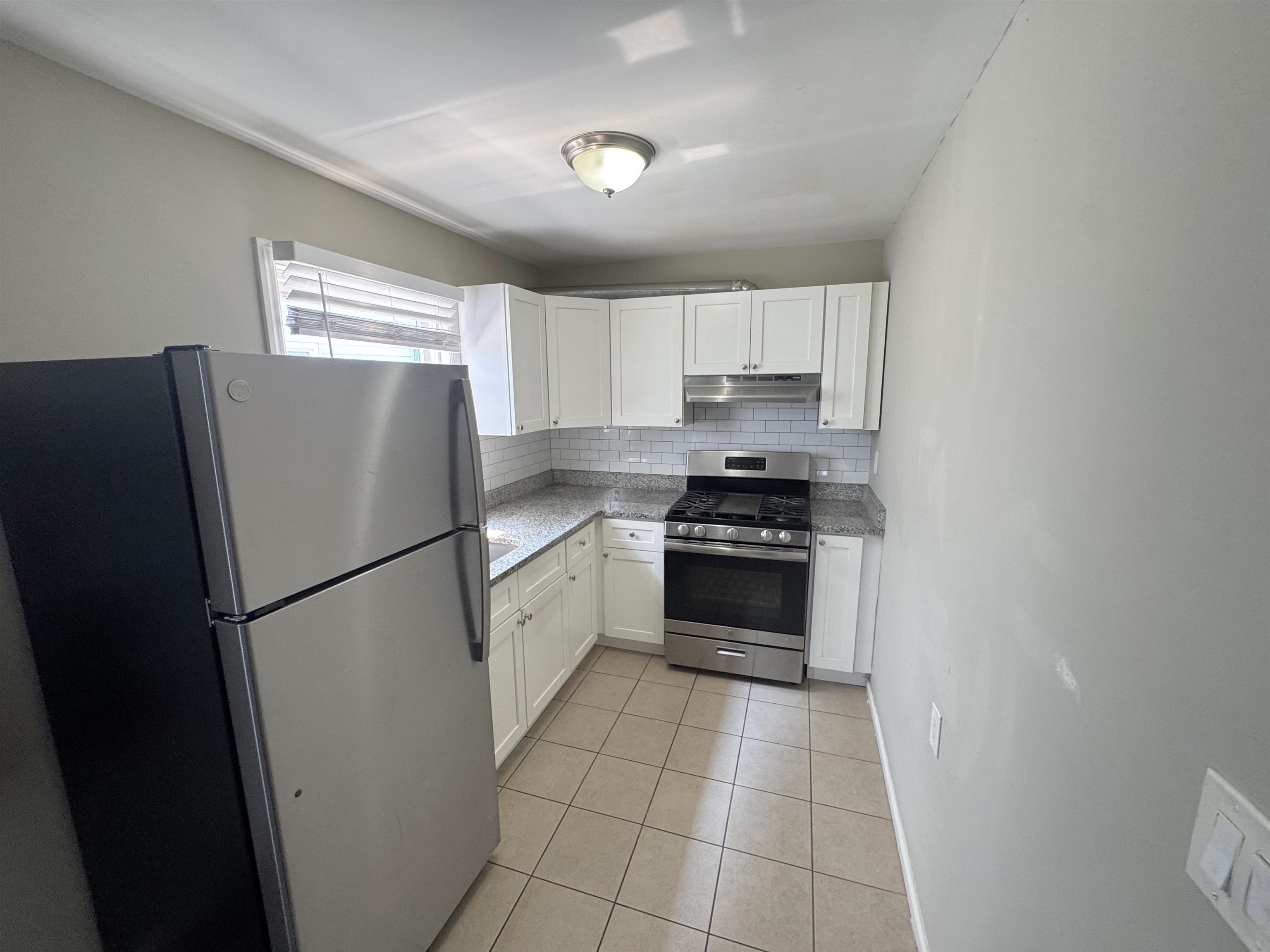 71 SUBURBIA CT - Photo 4