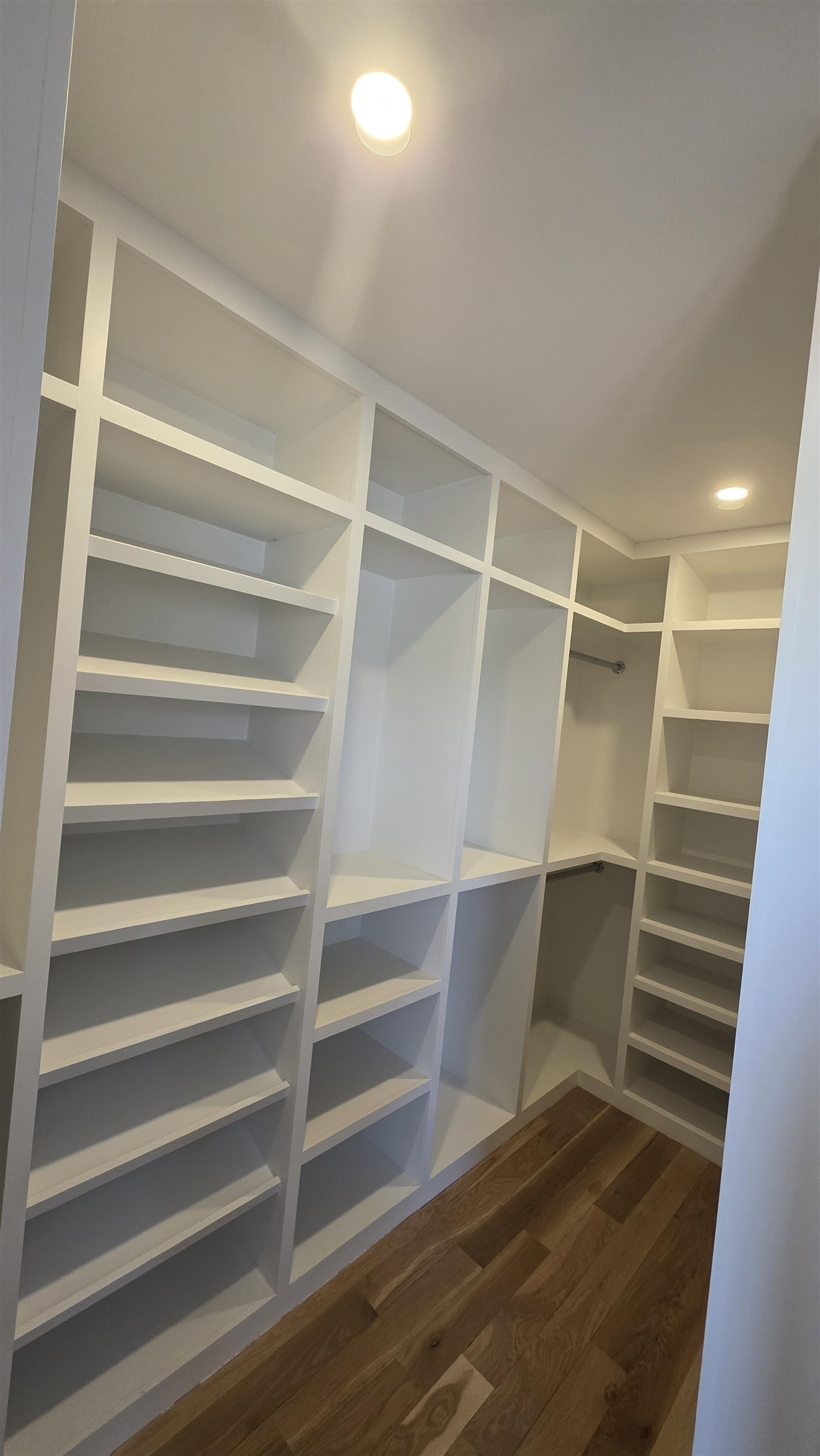15 WALKER AVE