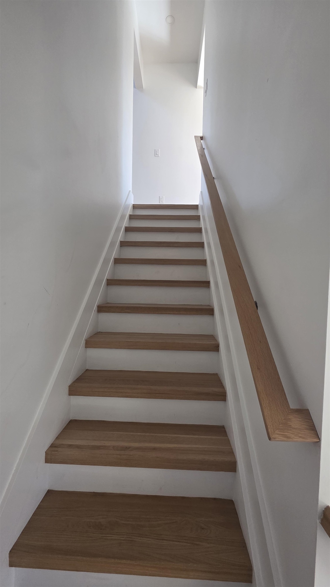 15 WALKER AVE
