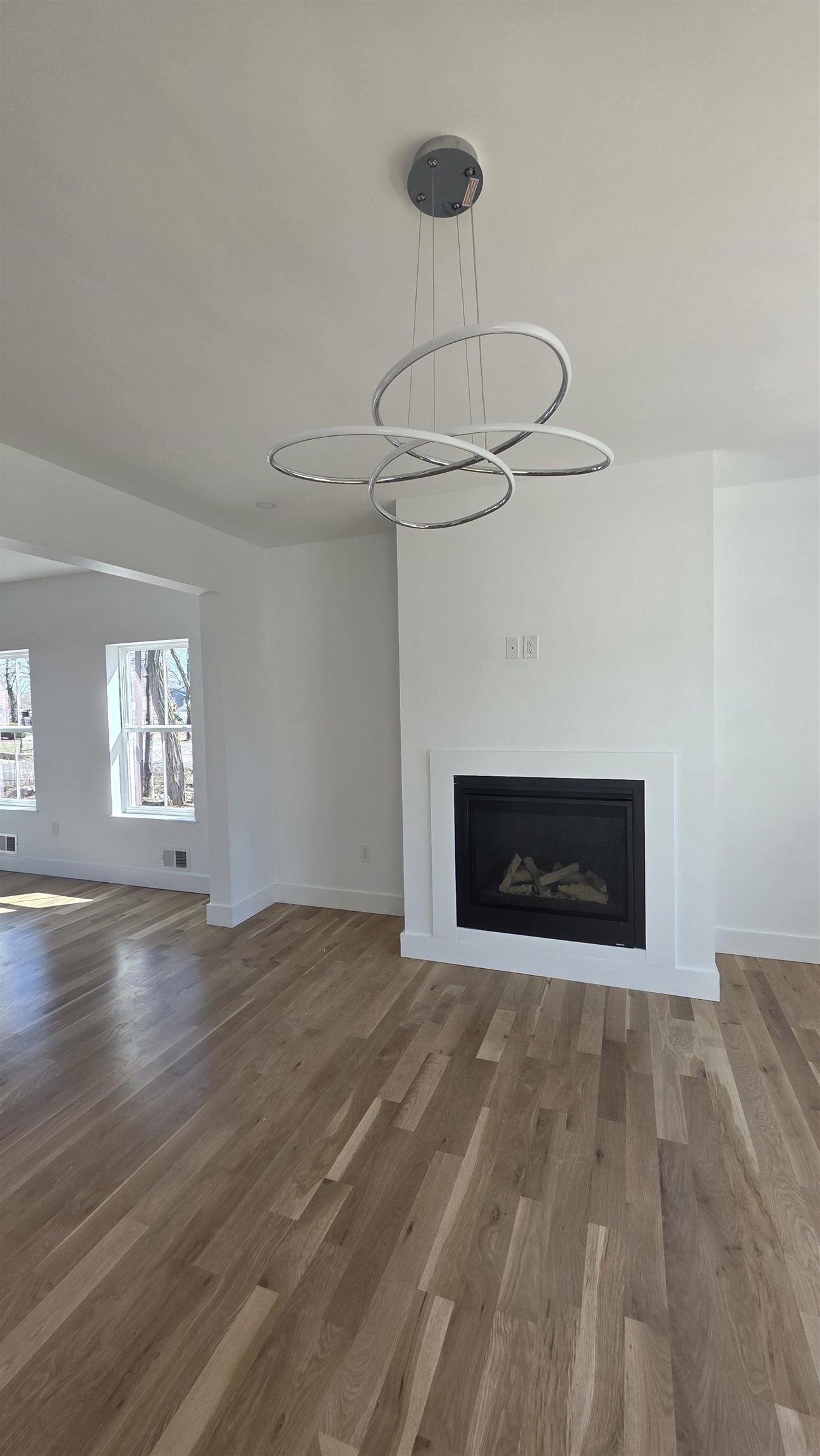 15 WALKER AVE