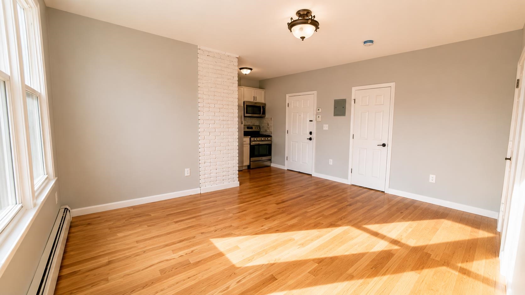305 CATOR AVE - Photo 4