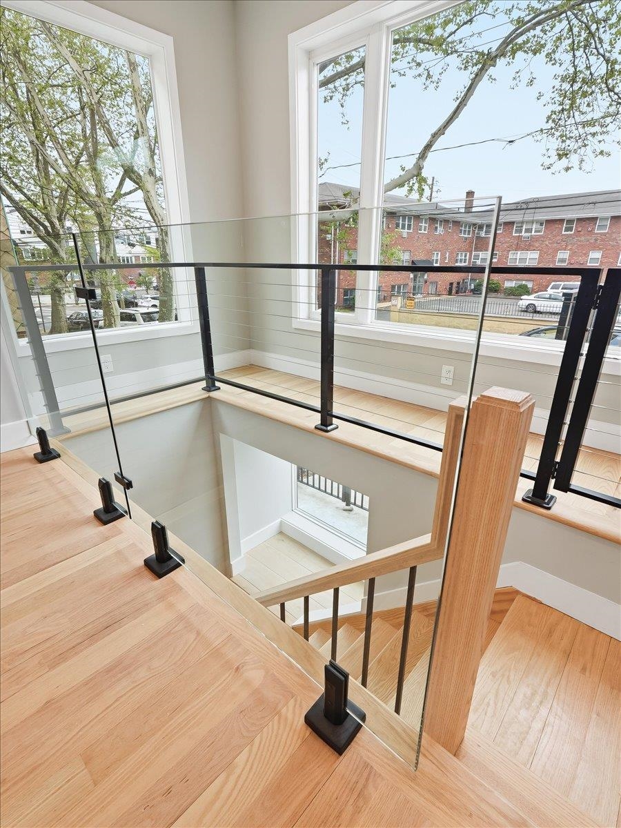 437 OGDEN AVE - Photo 4