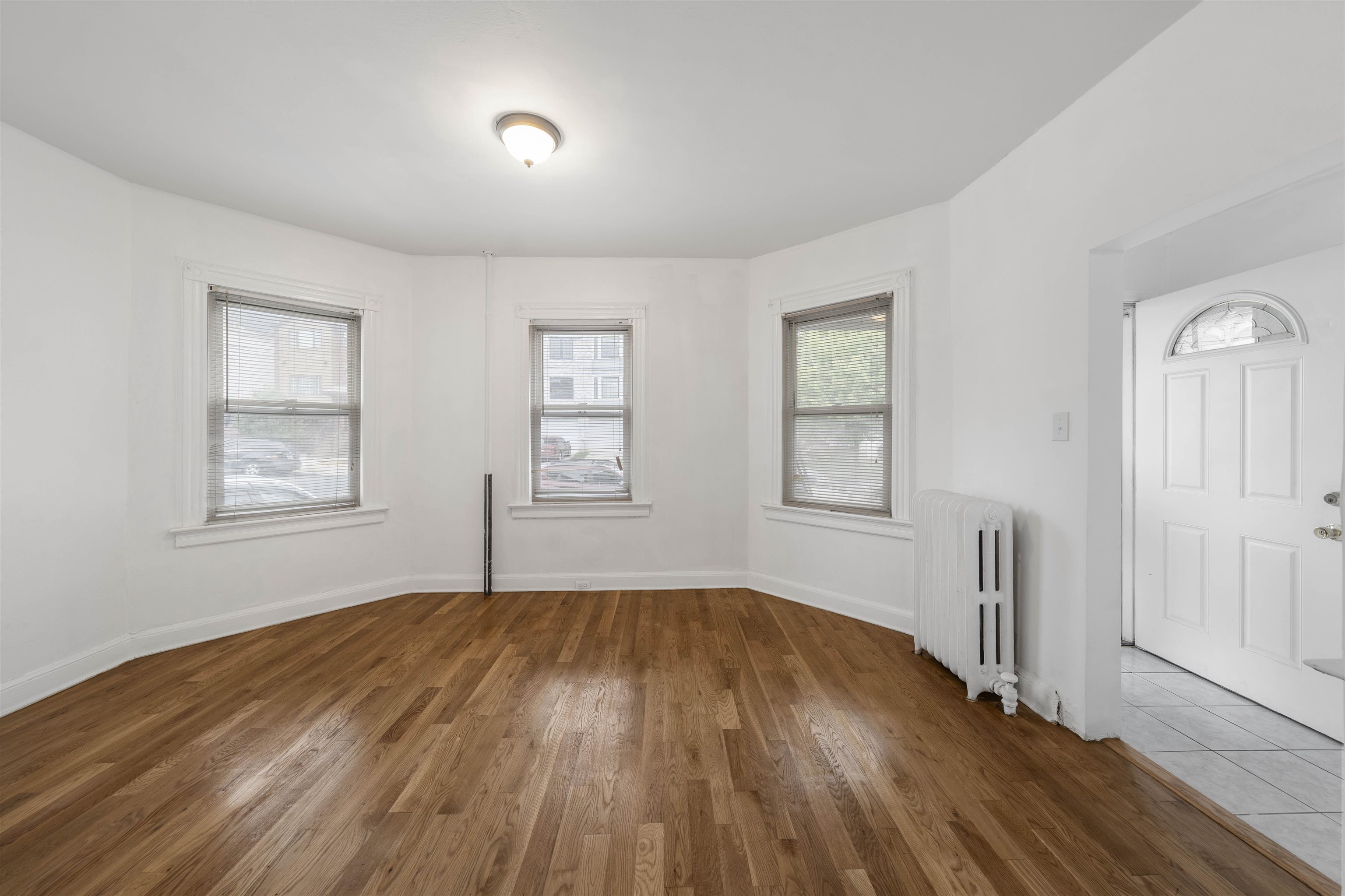 352 FOREST ST - Photo 5