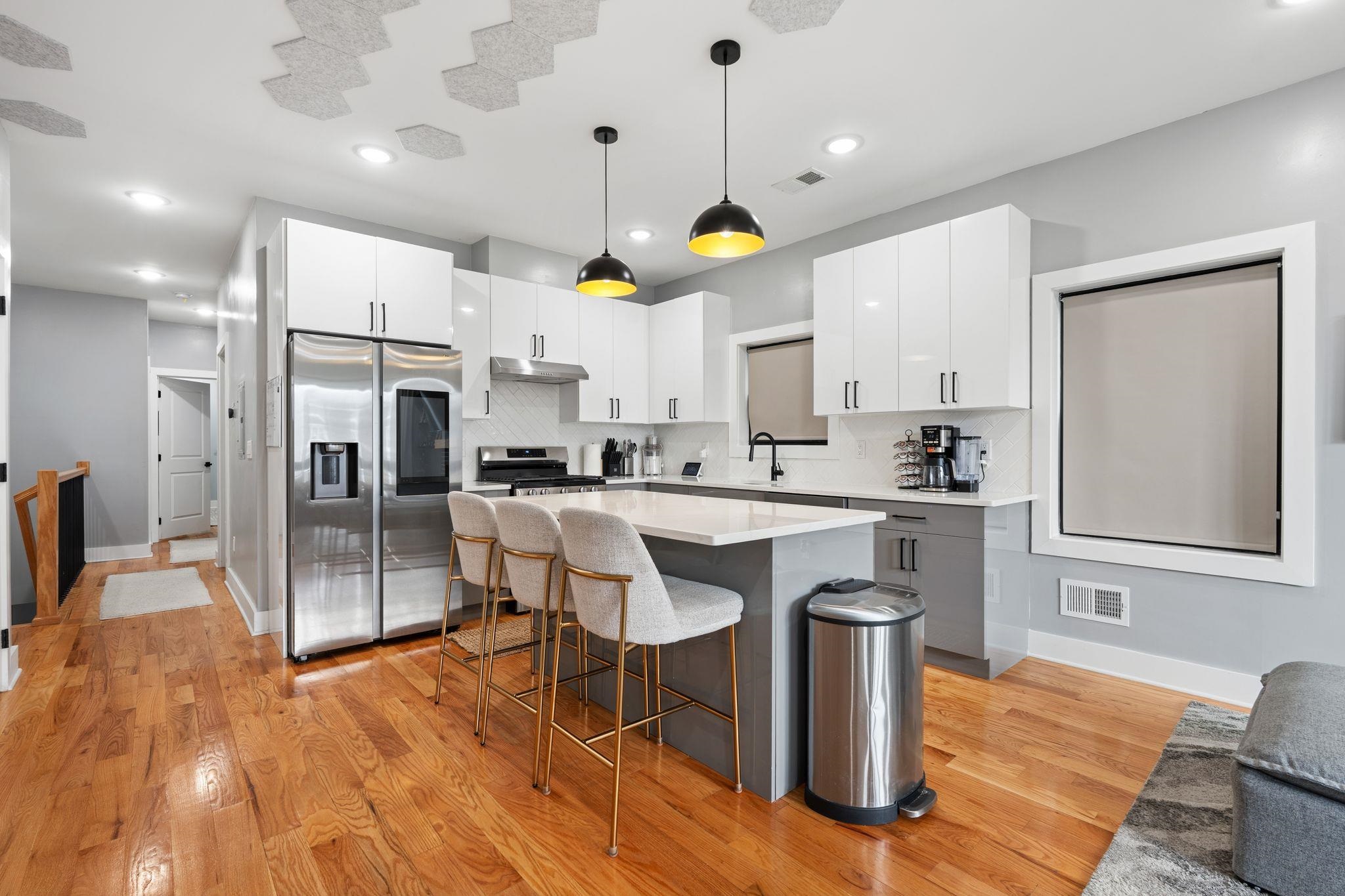246 CLINTON AVE - Photo 4