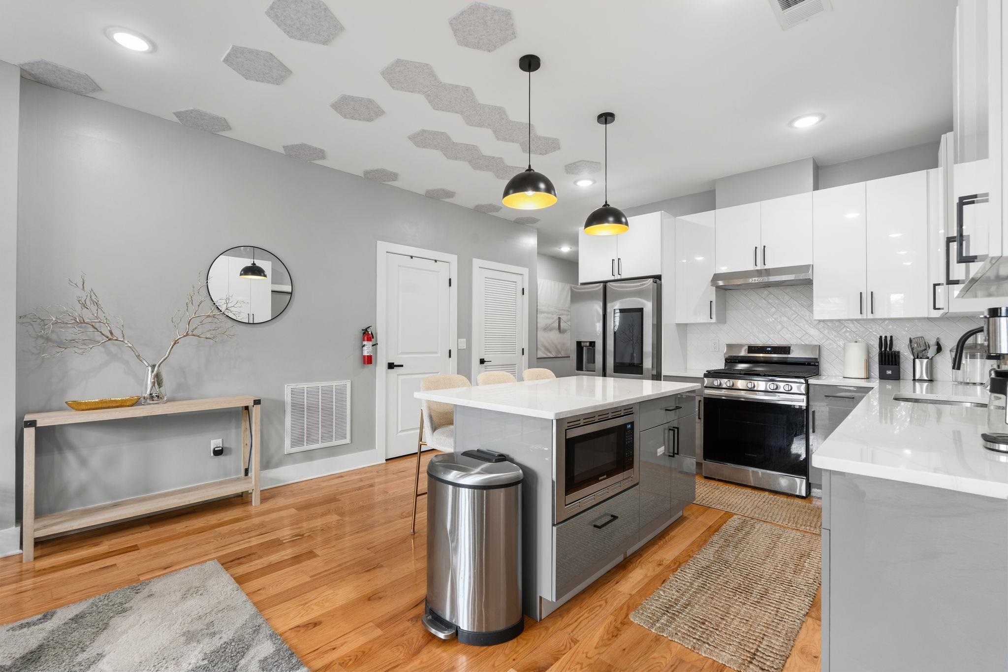 246 CLINTON AVE - Photo 5