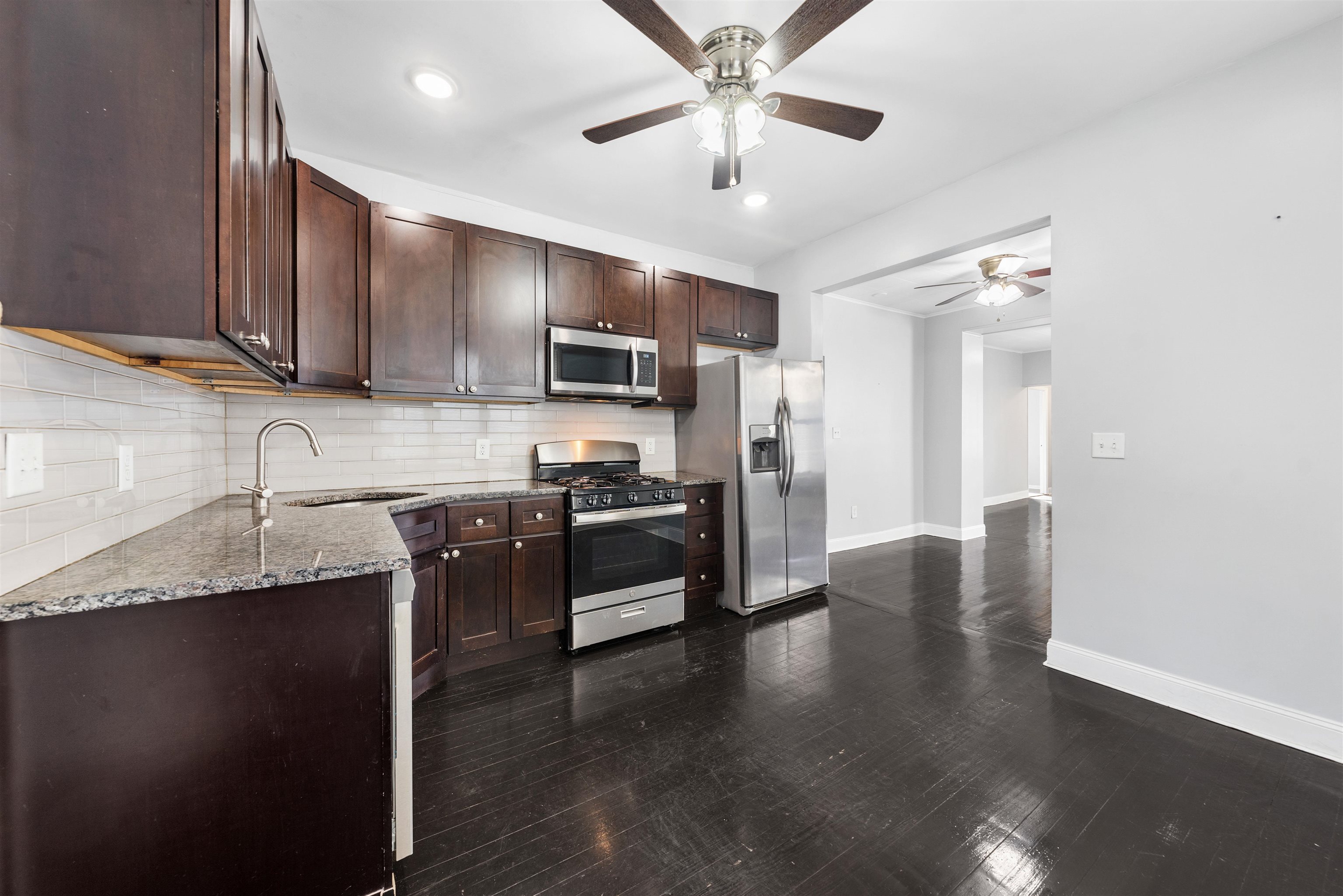 1514 71ST ST - Photo 4