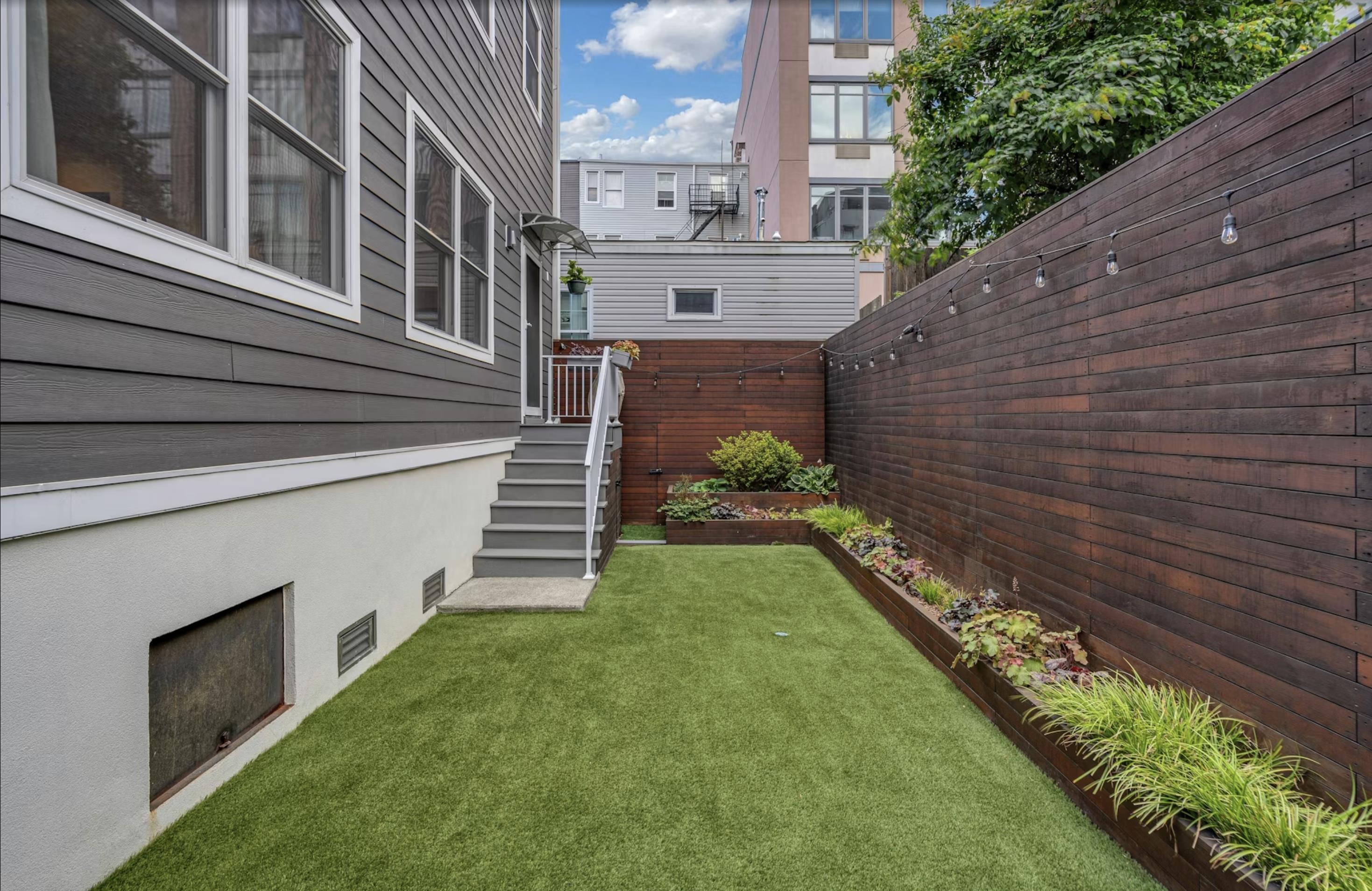 415 MONMOUTH ST #1