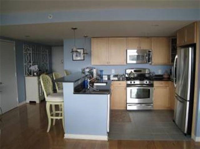 700 GROVE ST - Photo 2