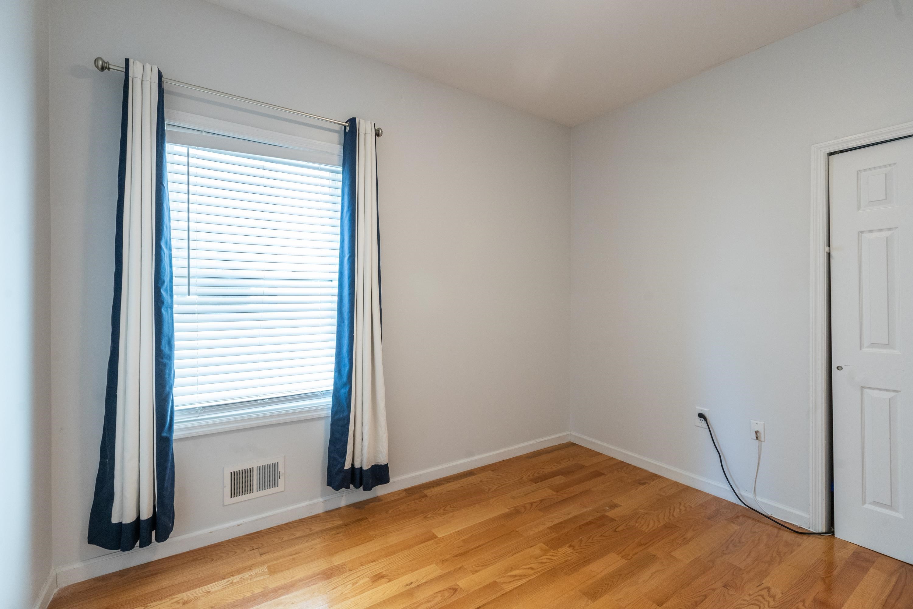 55 WAVERLY ST #1