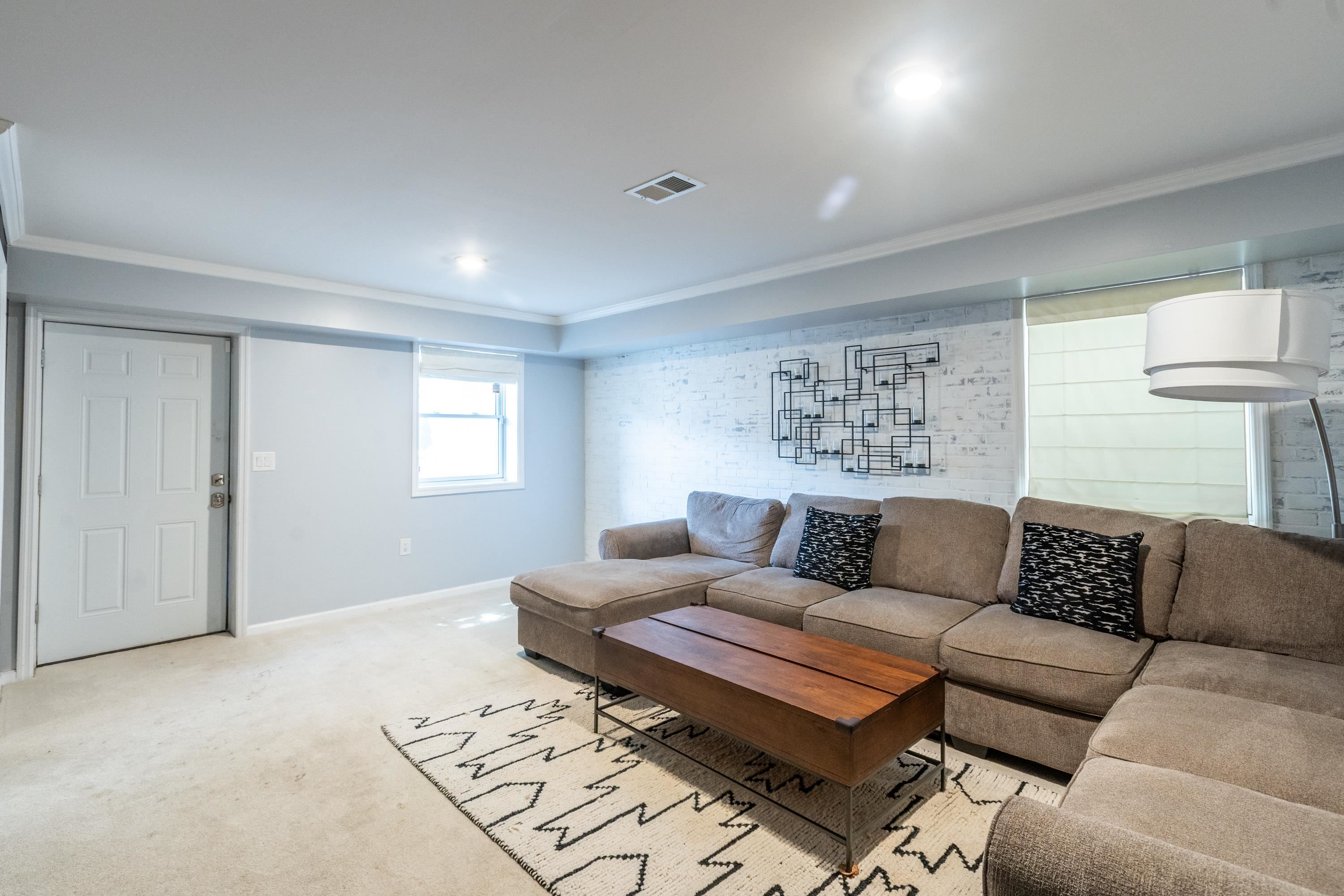 55 WAVERLY ST #1