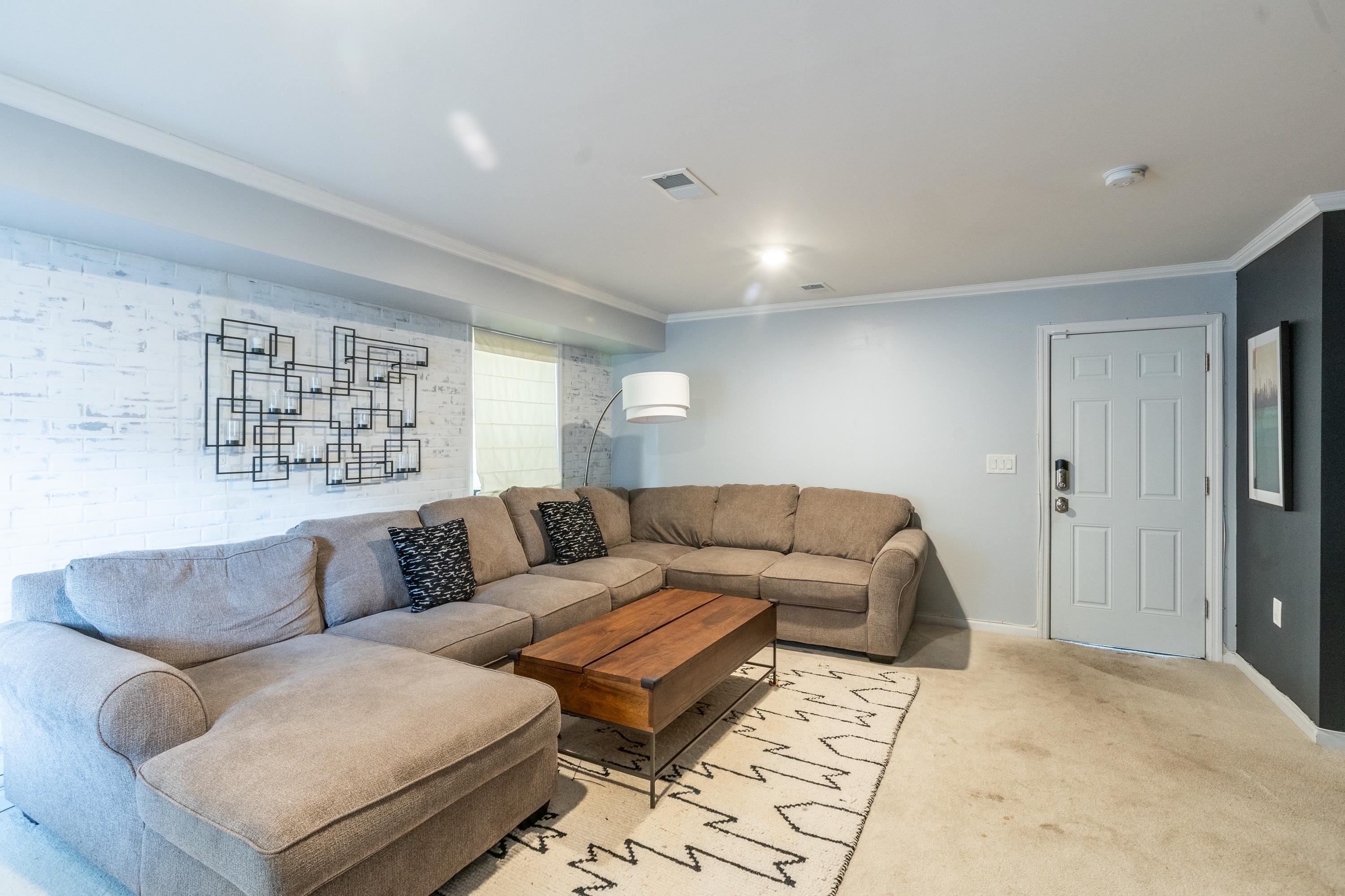 55 WAVERLY ST #1