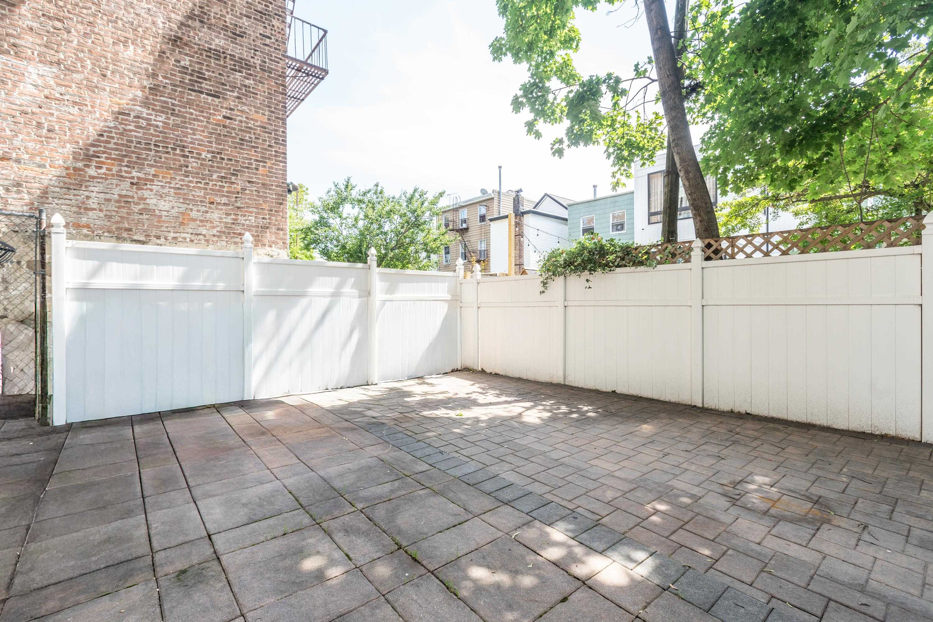 55 WAVERLY ST #1