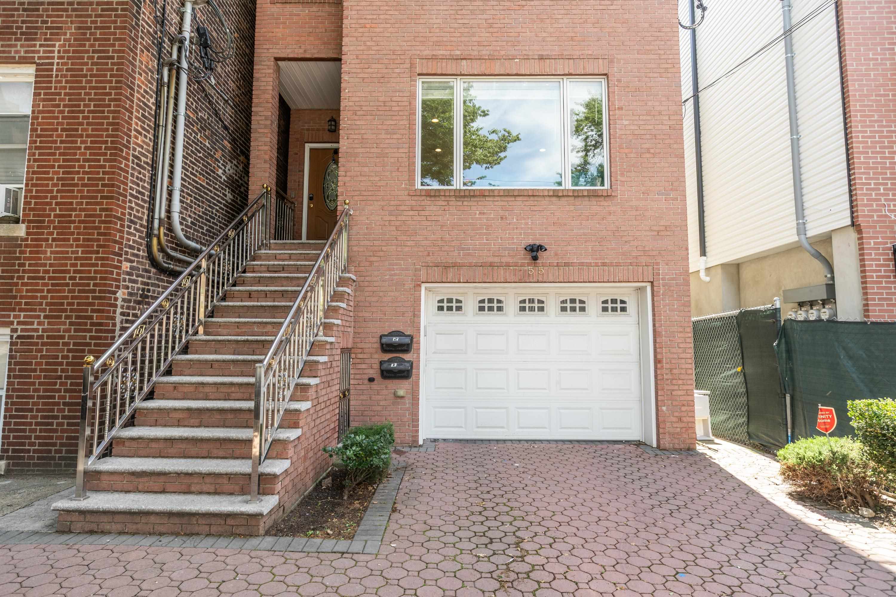 55 WAVERLY ST #1