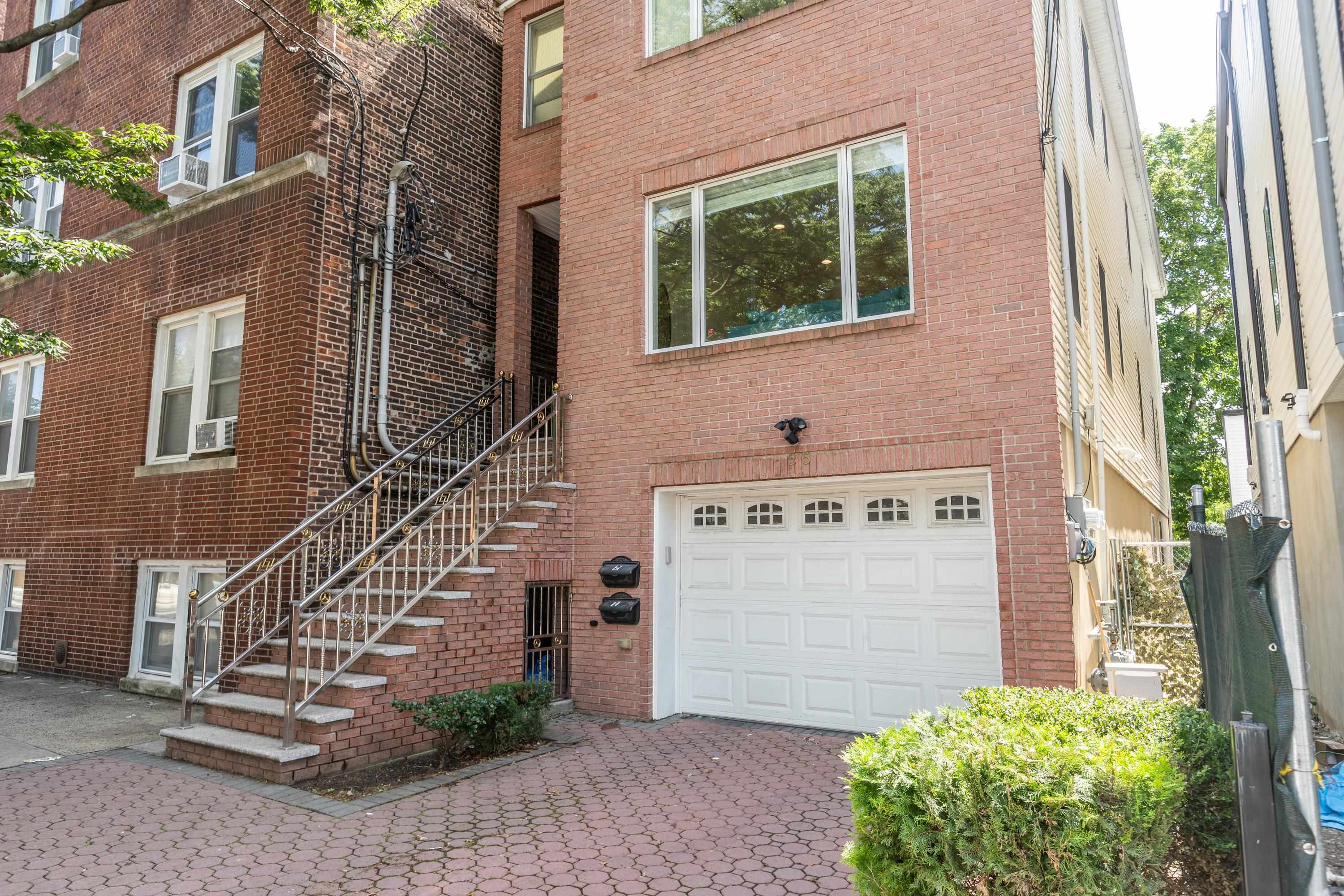 55 WAVERLY ST #1