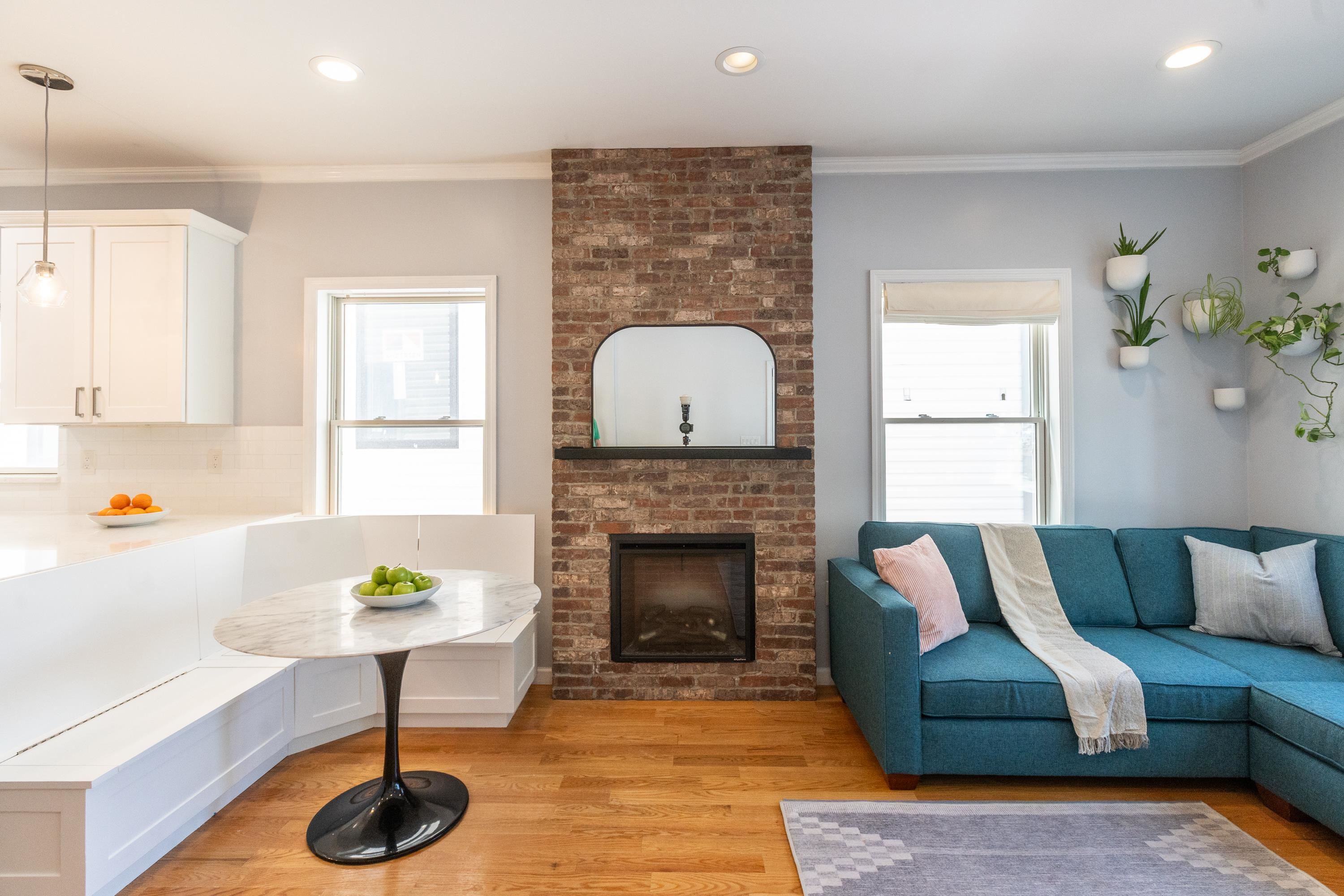 55 WAVERLY ST #1