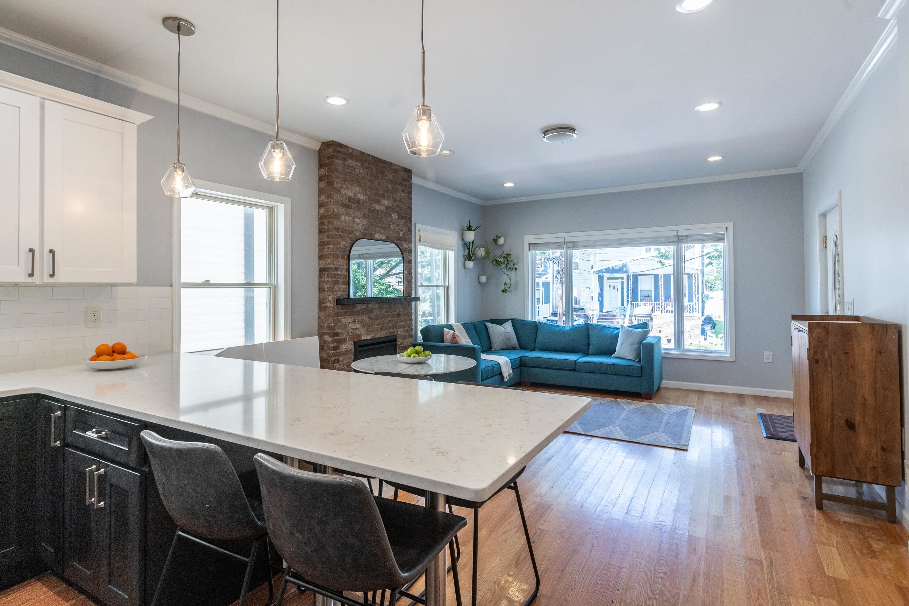 55 WAVERLY ST #1