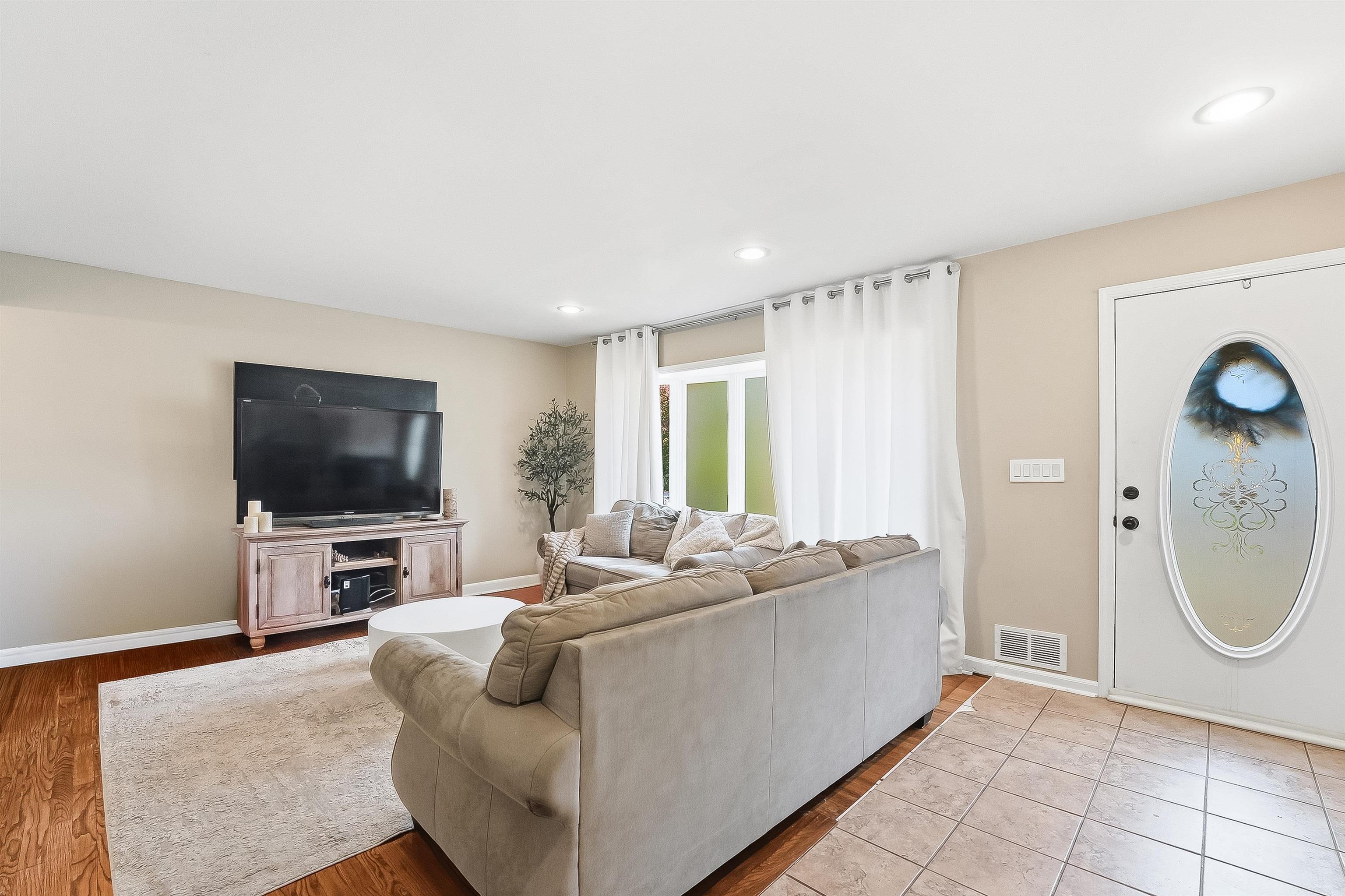 230 WATCHUNG AVE - Photo 3