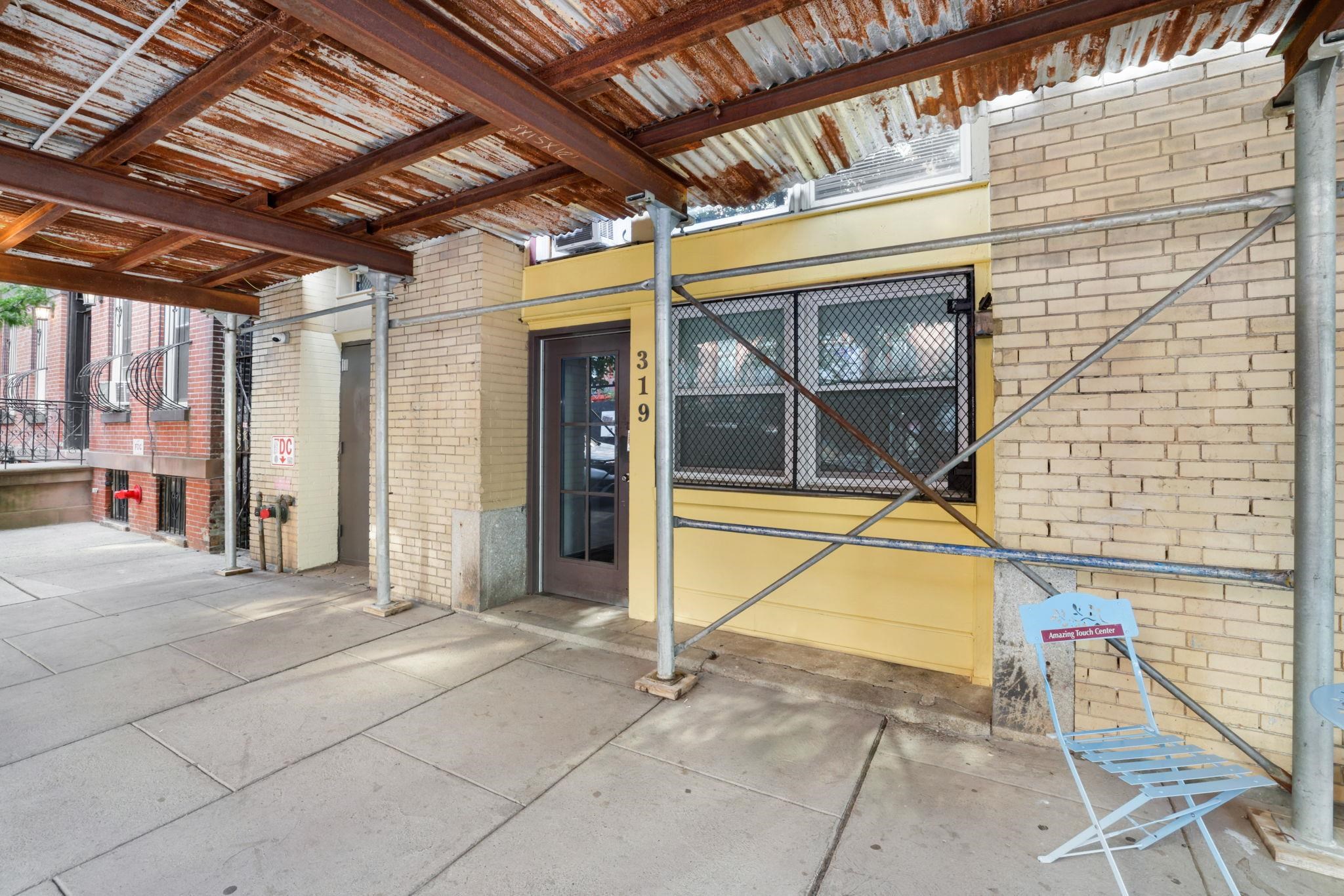 319 BARROW ST #5A