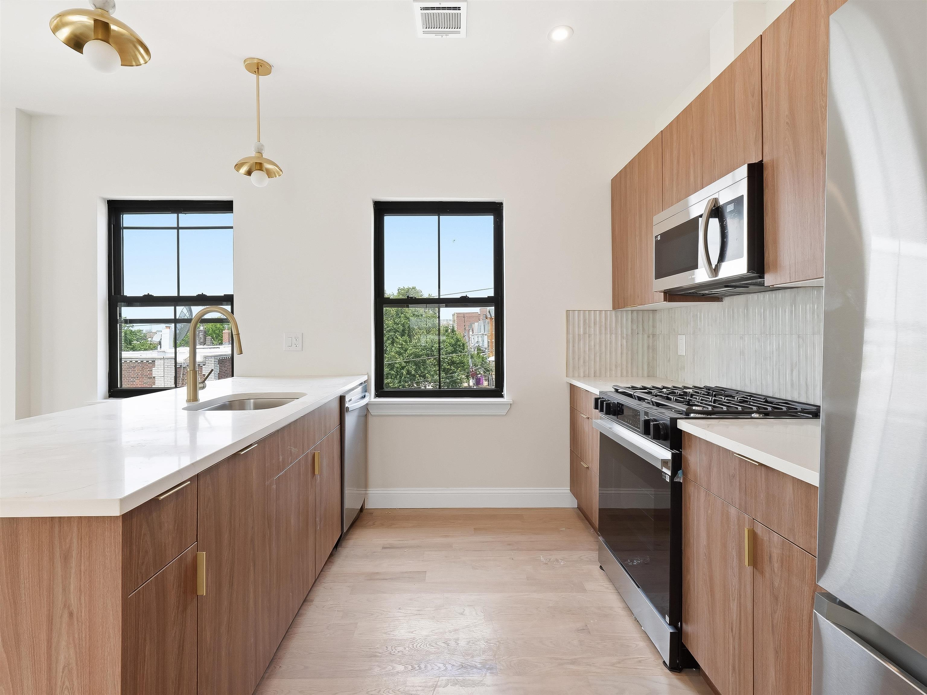 29 WELDON ST #3