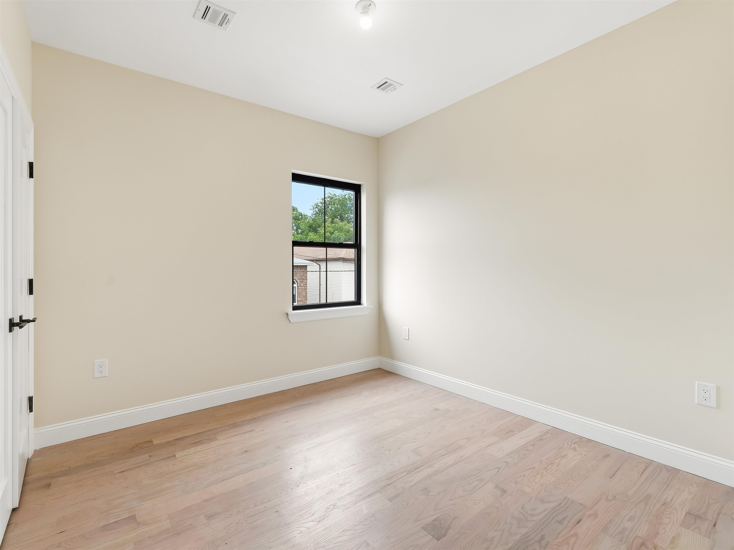 29 WELDON ST #3