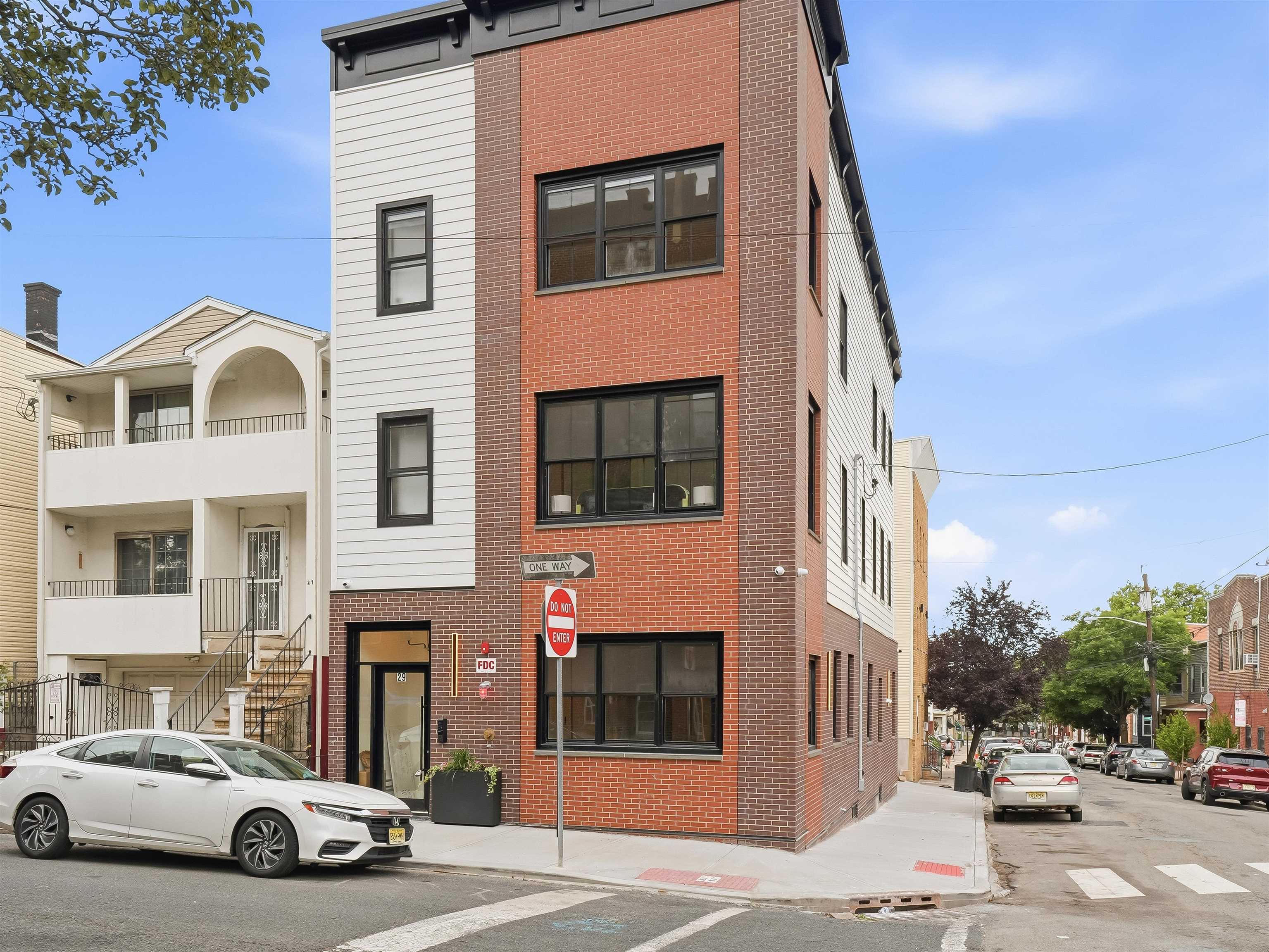 29 WELDON ST #3