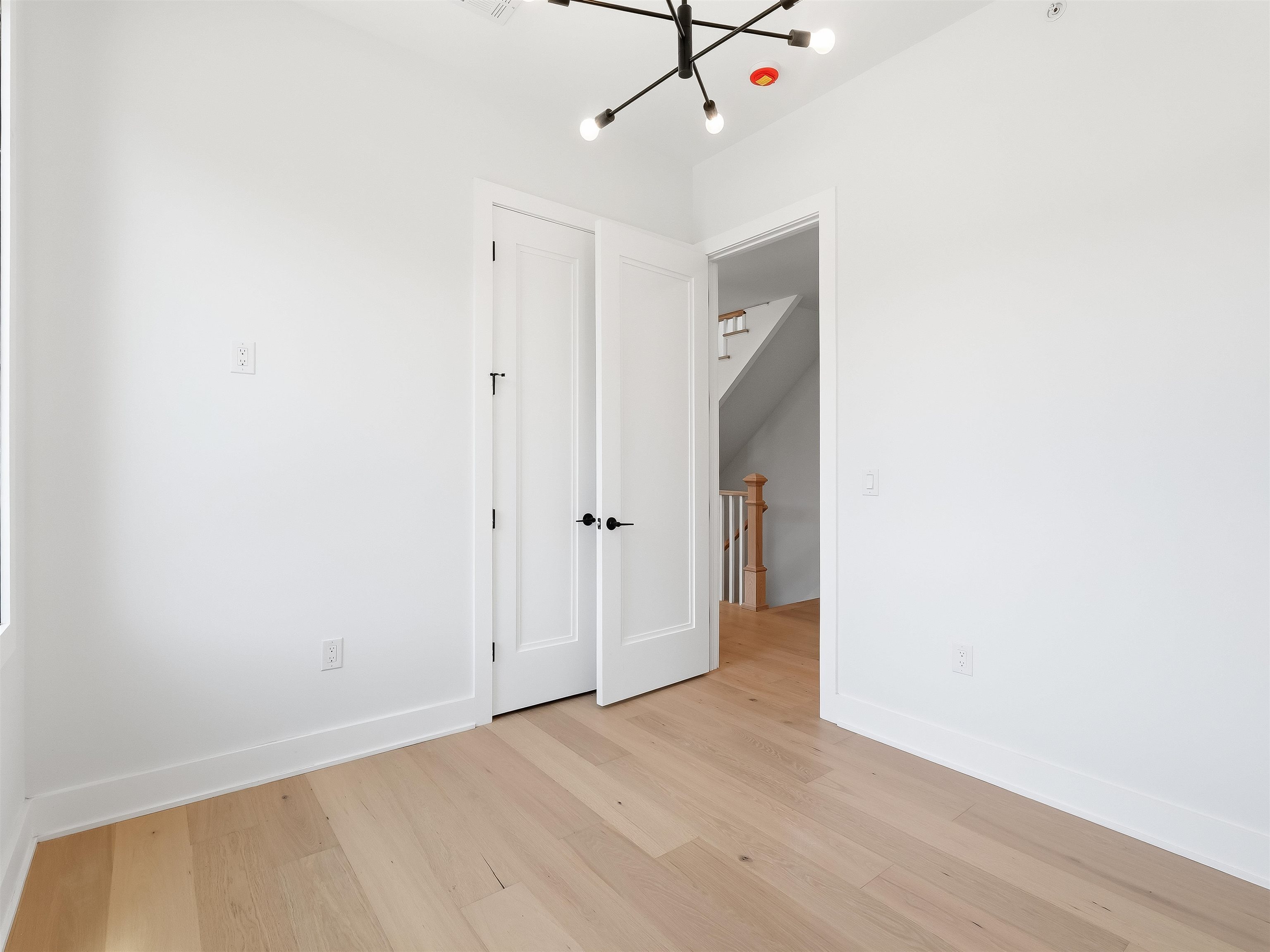 256 CLAREMONT AVE #3