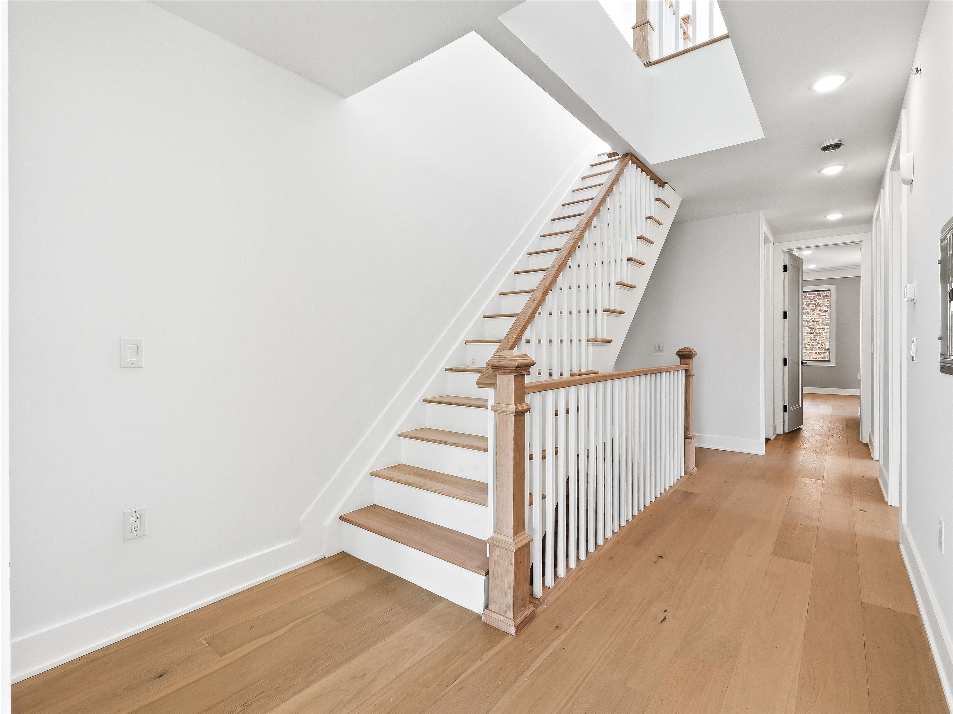 256 CLAREMONT AVE #3