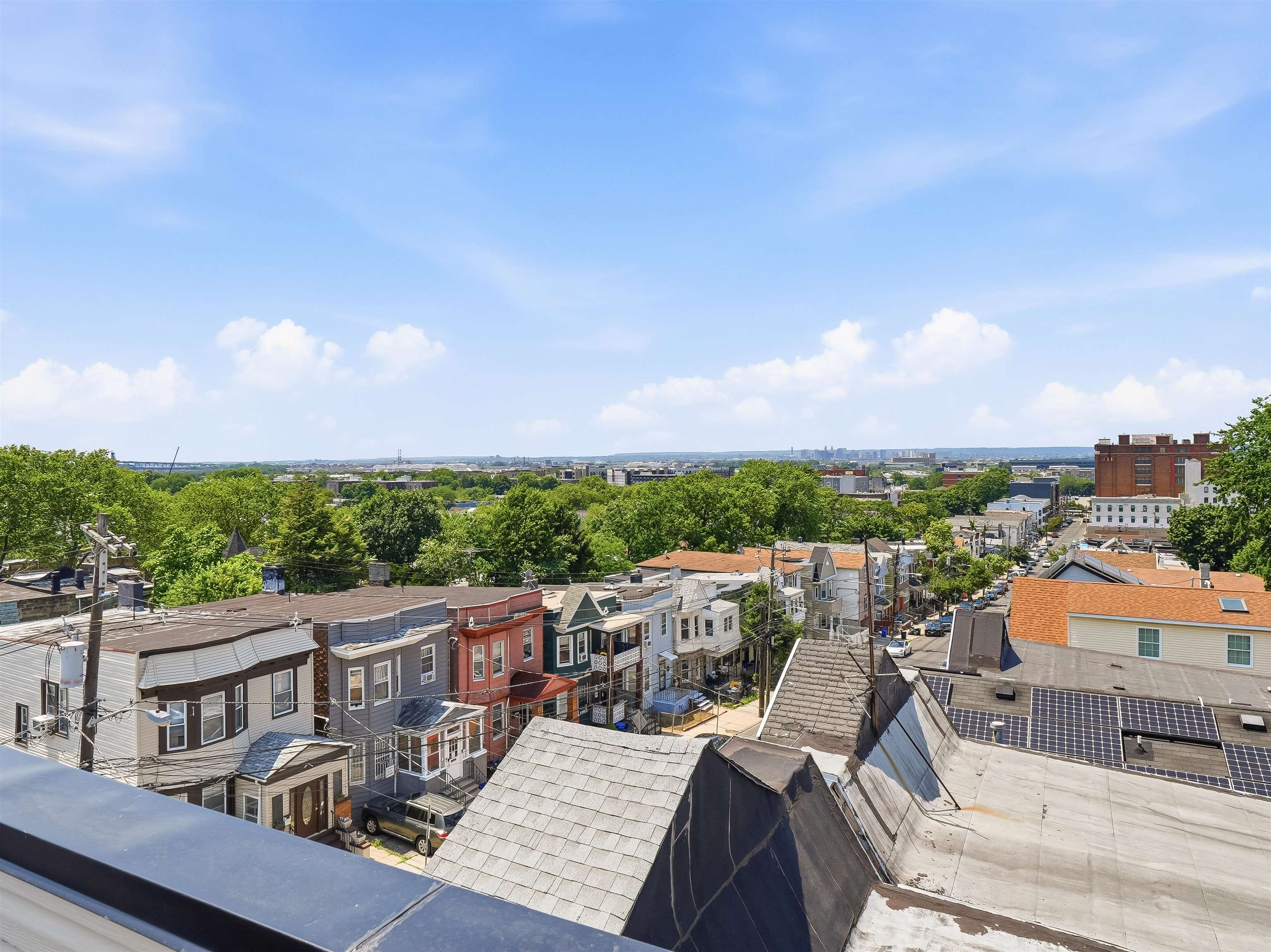 256 CLAREMONT AVE #3
