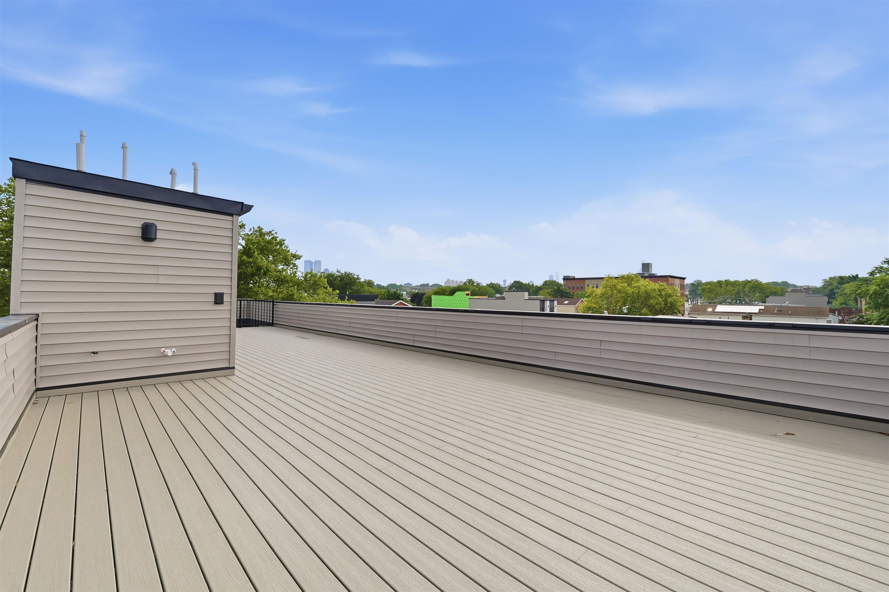 389 VIRGINIA AVE #3
