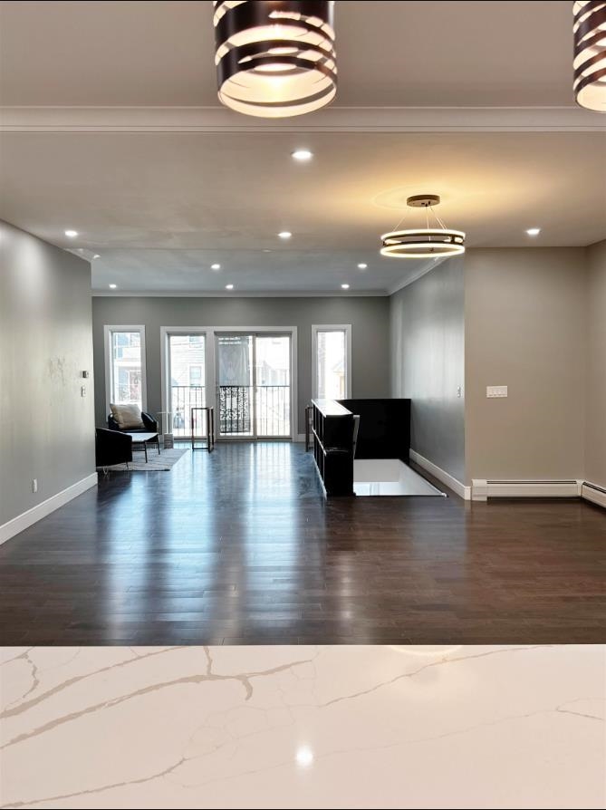 29 CARLTON AVE #1