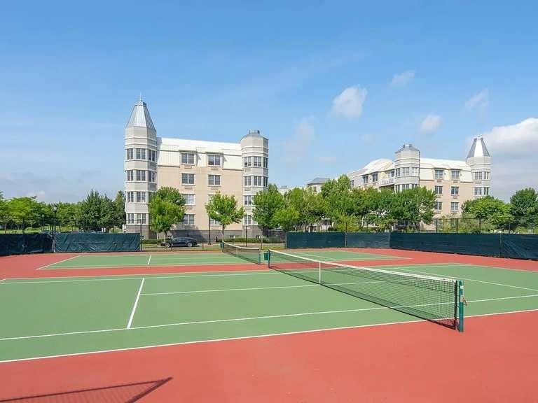 100 SHEARWATER CT EAST #32