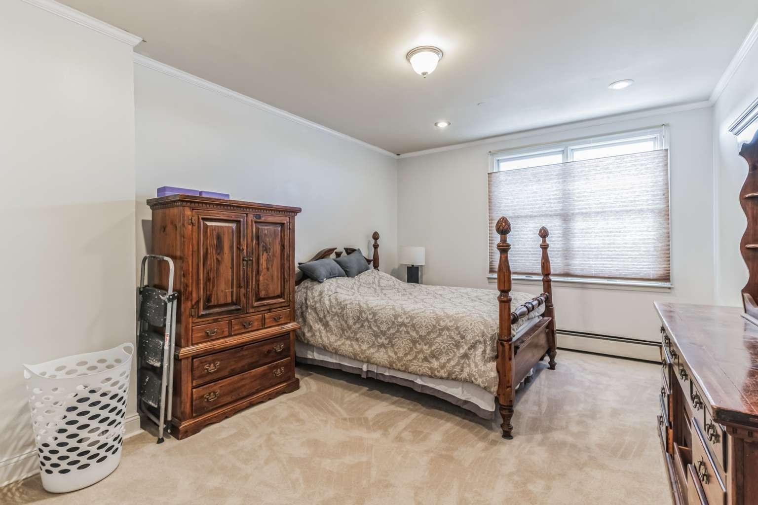 100 SHEARWATER CT EAST #32