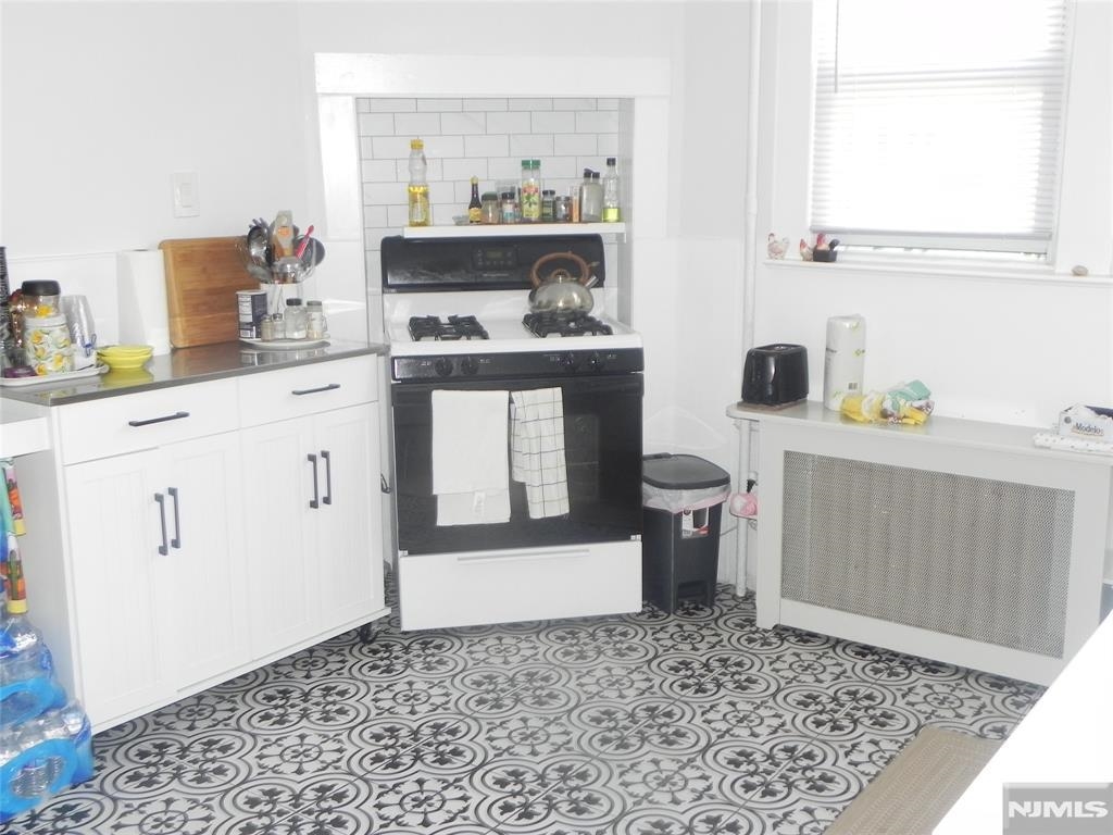 58 MARSHALL AVE