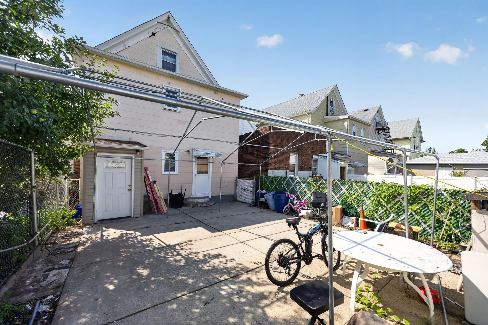 128 ACKERMAN AVE - Photo 2